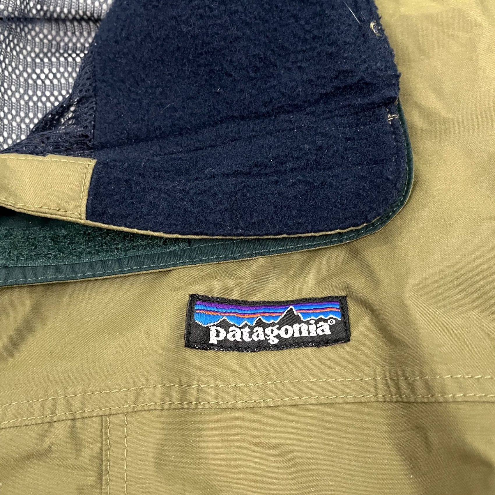 Patagonia Patagonia Jacket Mens L Green Nylon Windbreaker Hooded Stowaway Zip Pockets 83813 Size US L / EU 52-54 / 3 - 2 Thumbnail