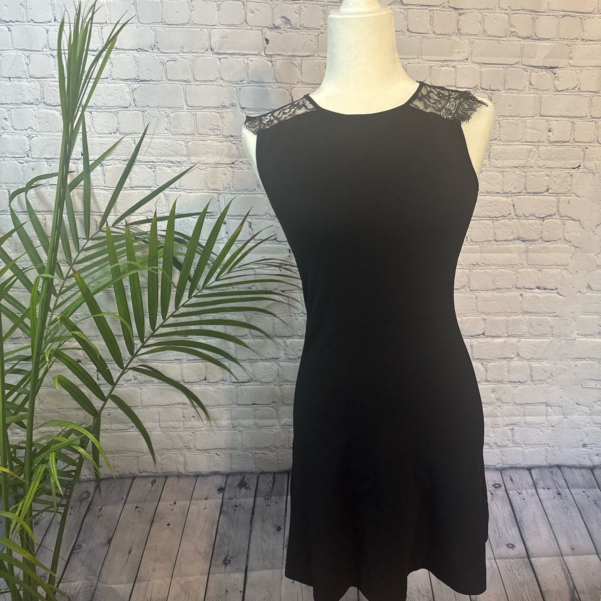 Zara ZARA knit black dress with lace accents Size S / US 4 / IT 40 - 6 Thumbnail