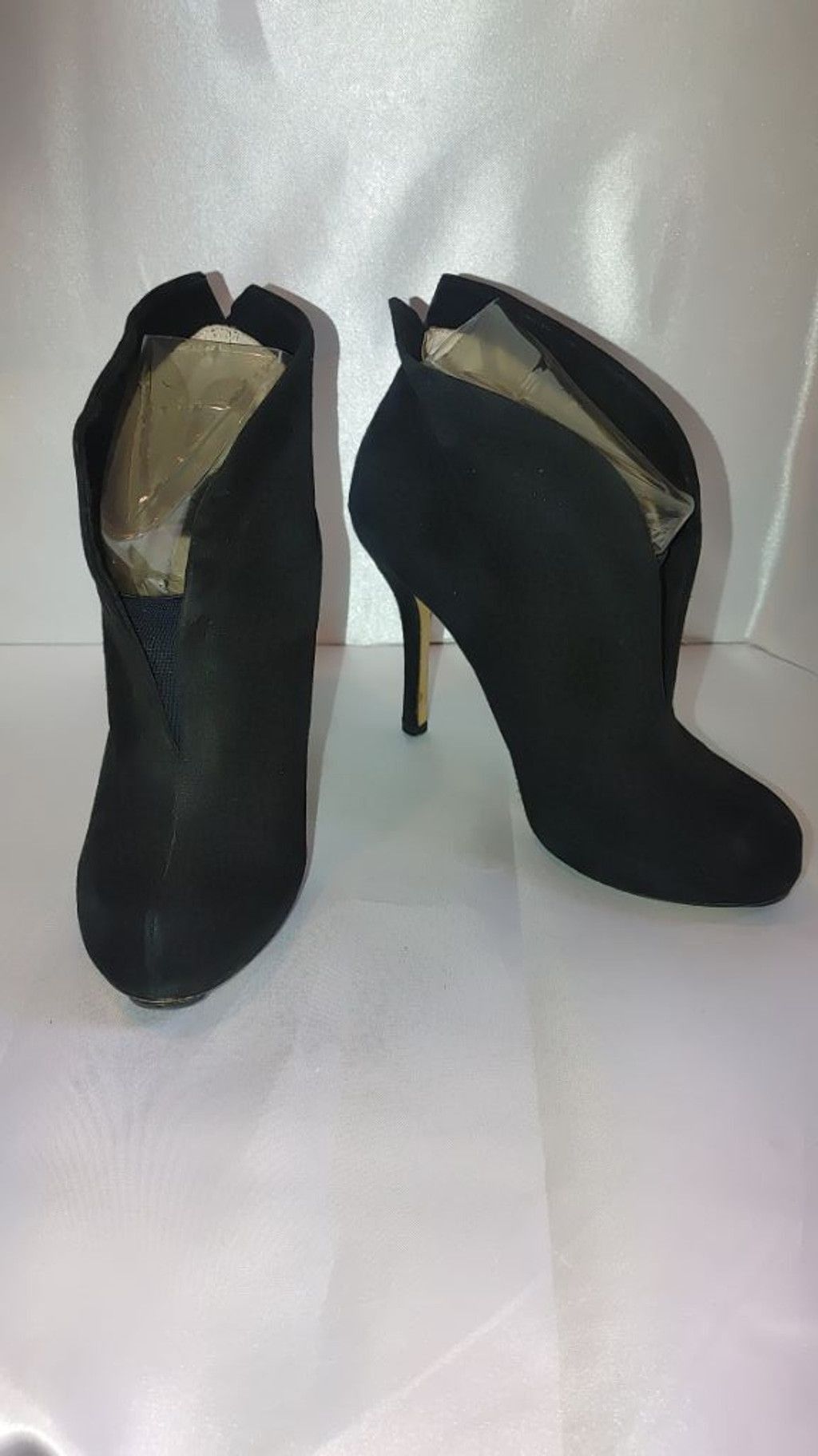 Barneys New York Barneys New York Co Op Suede Booties Size 36 Size US 6 / IT 36 - 6 Thumbnail