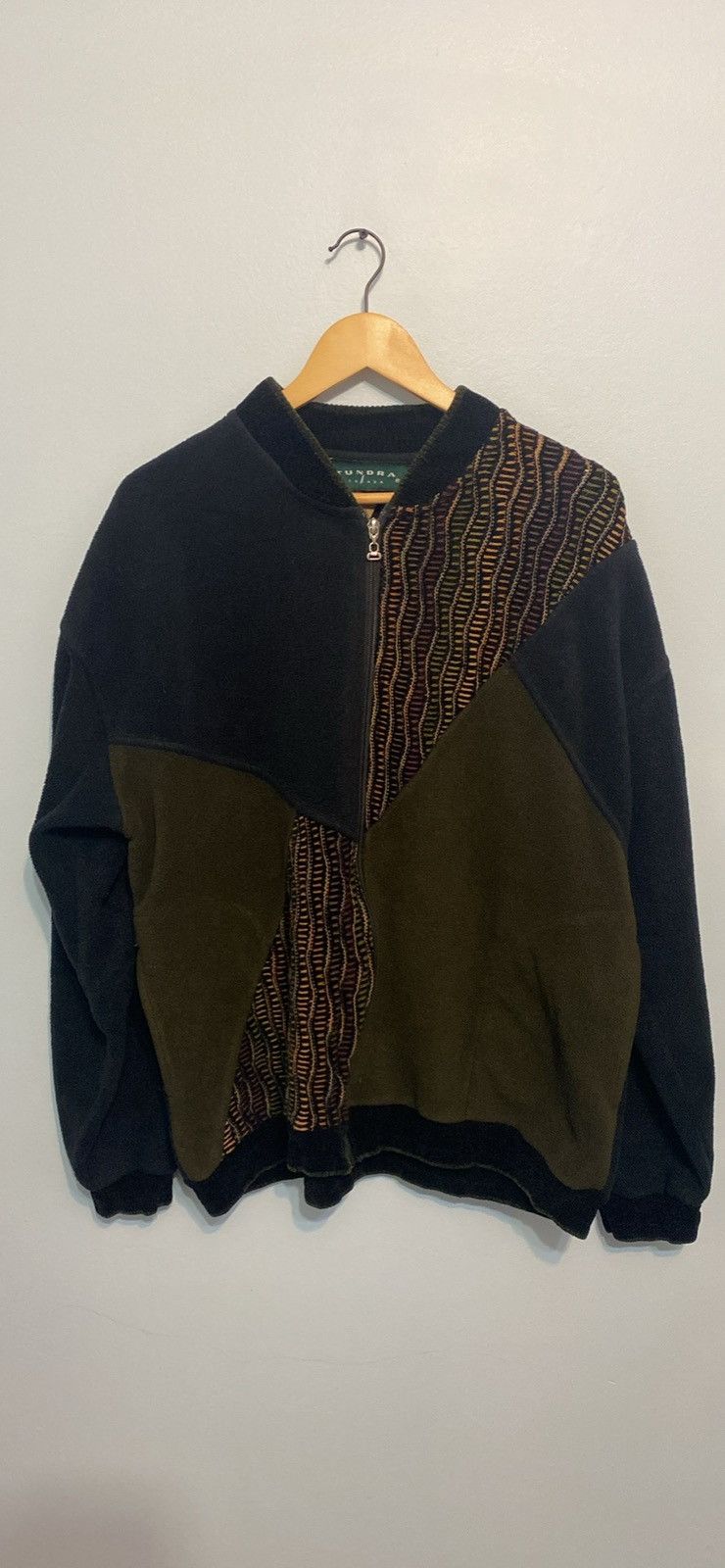 Tundra Canada vintage tundra sweater xl Size US XL / EU 56 / 4 - 1 Thumbnail