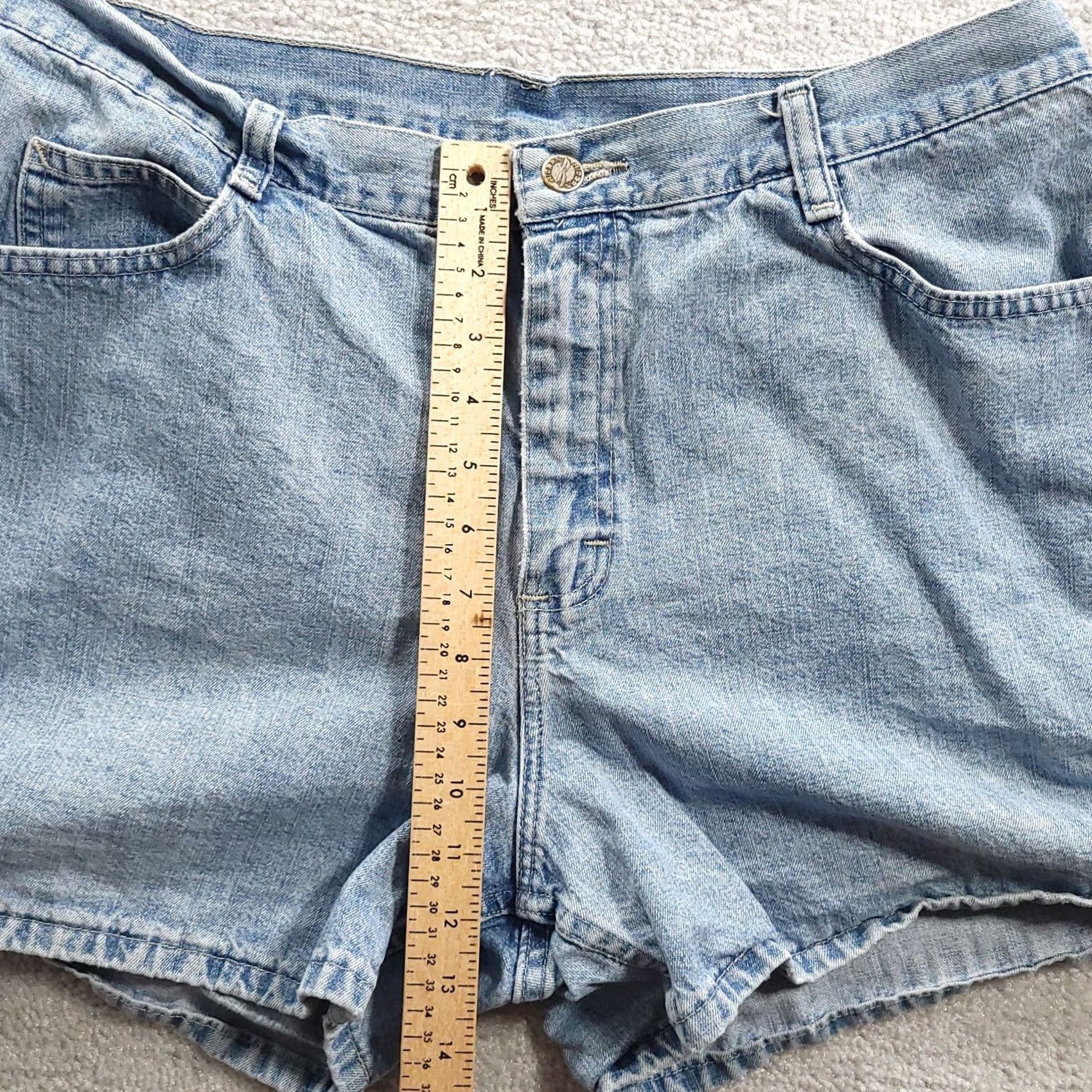 Vintage Riders Women's Blue Denim Jean Shorts High Rise 18M SEE PHOTOS Size 40" / US 18 - 6 Thumbnail