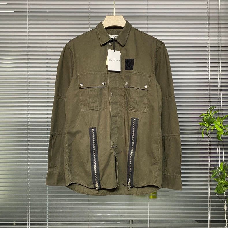 Givenchy Zippered decorative patchwork button-down collar m