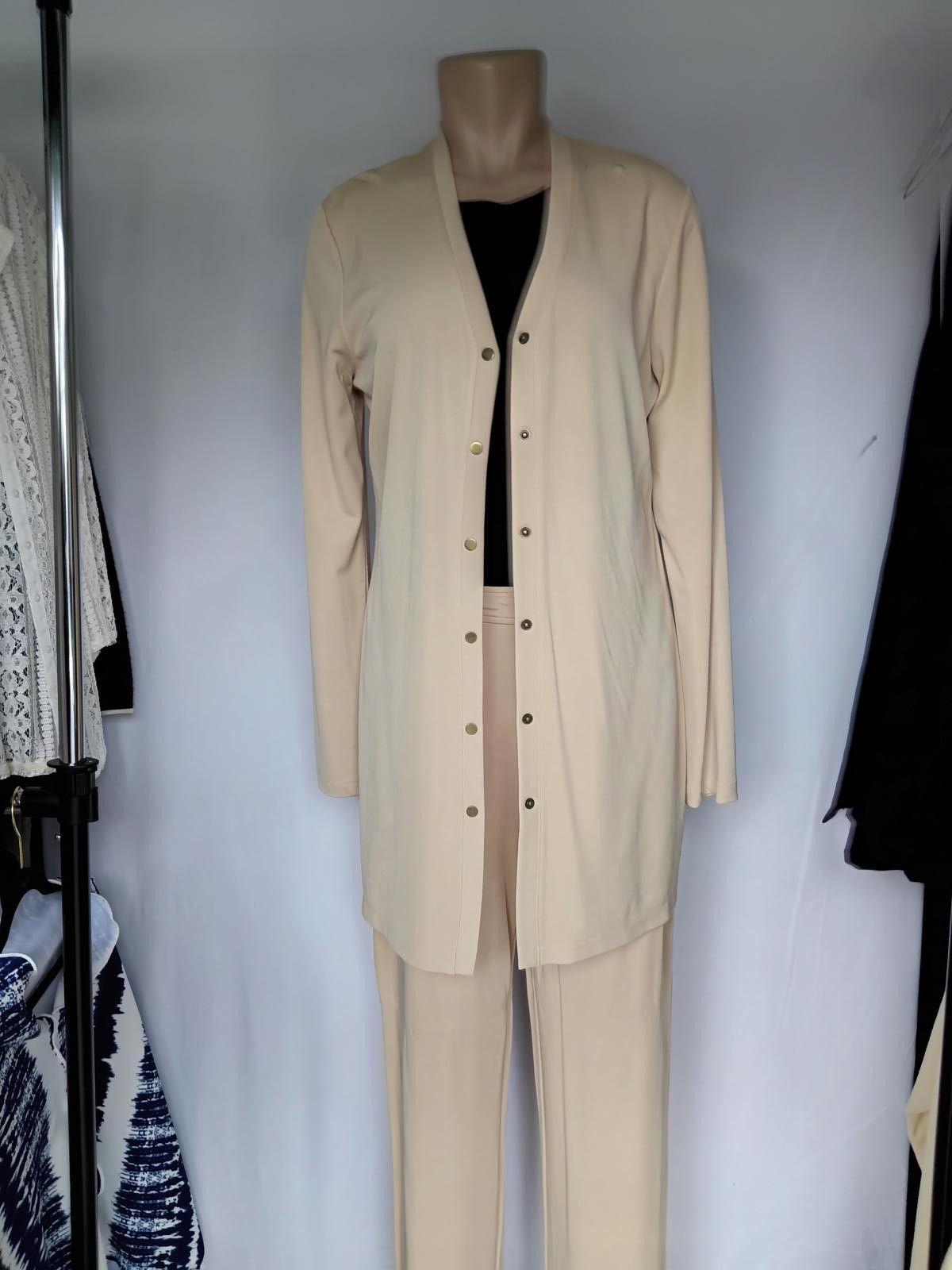 Jones New York Elegant Beige Long Cardigan Set Jones NY Size ONE SIZE - 1 Thumbnail