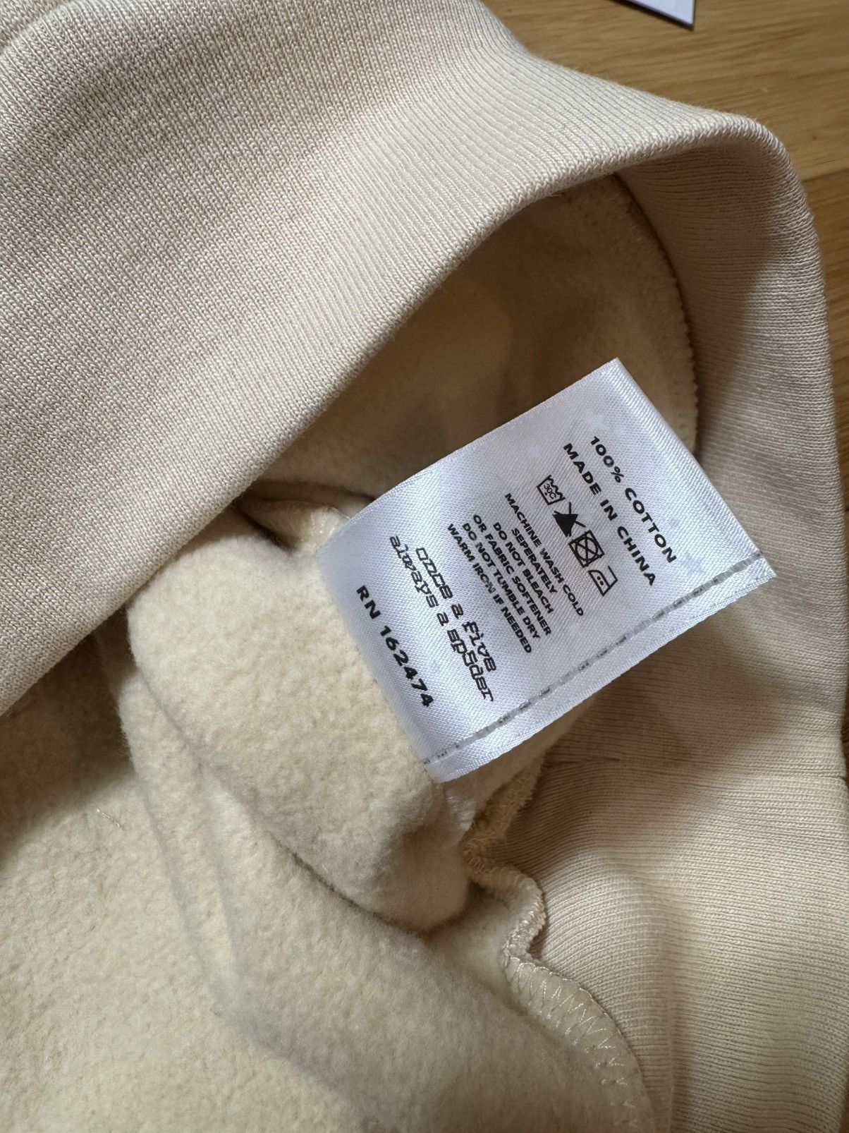 Sp5der Sp5der Beluga Hoodie “Cream” Size S Size US S / EU 44-46 / 1 - 7 Thumbnail