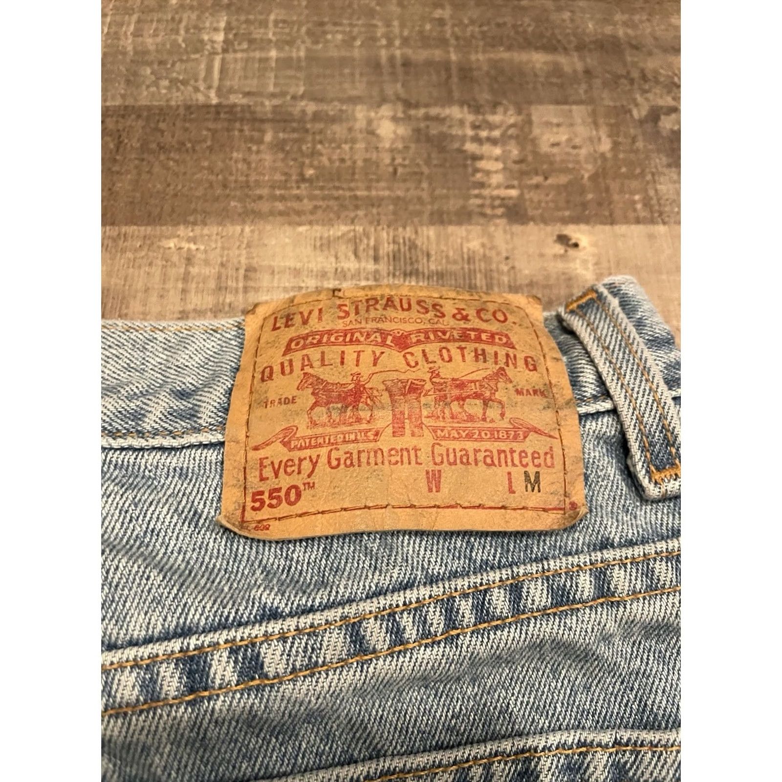 Levi's VINTAGE Levi's 550 Jeans Women 11 Regular Denim Blue 28x30 Relaxed Fit Mom 550 Model Jeans Mens Womens Boys Girls Size 32" / US 10 / IT 46 - 3 Thumbnail