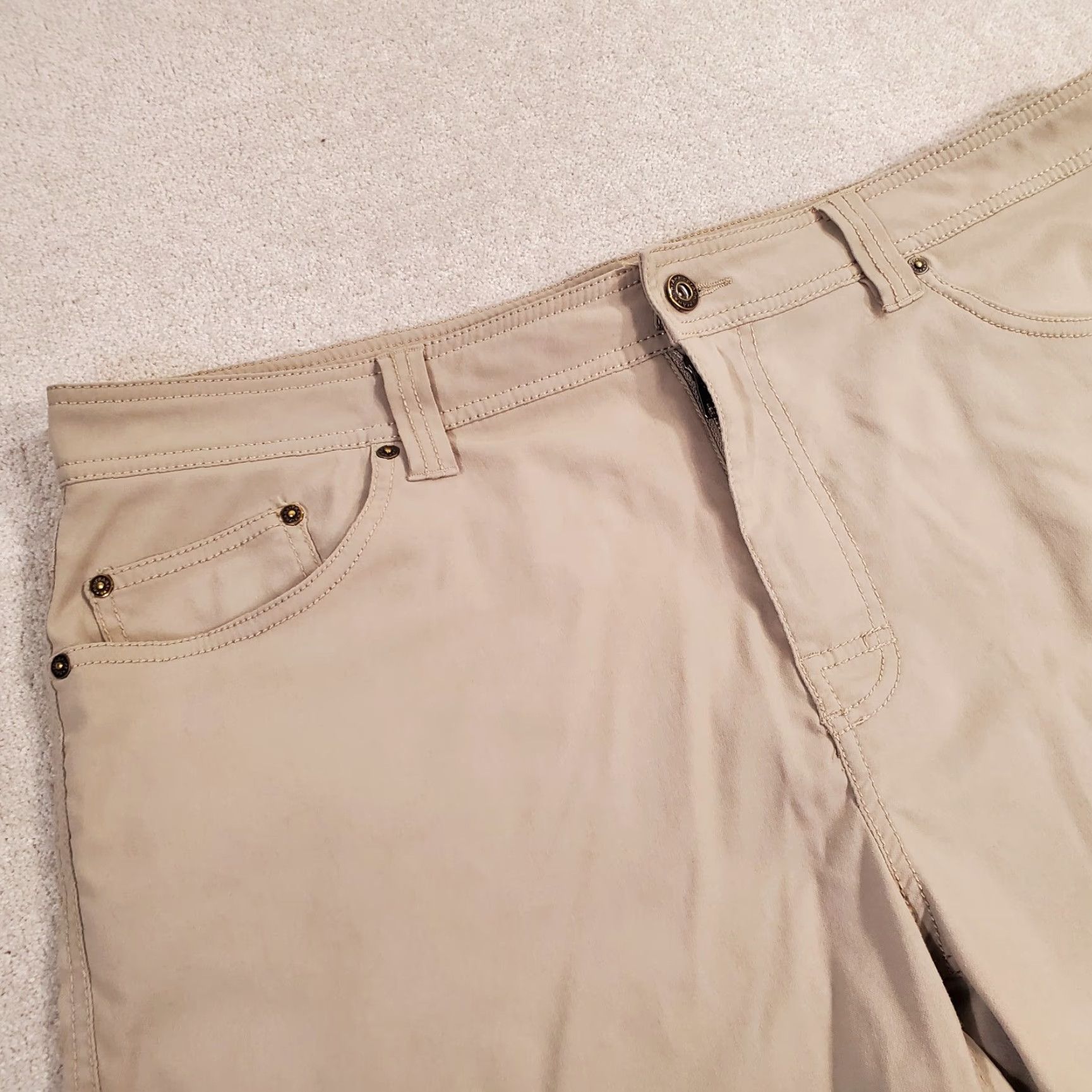 Prana PrAna Brion Shorts Mens 38 11" Inseam Beige Hiking Outdoors Regular Chino Nylon Spandex Logo Pockets Front Flat Front Vintage No Size US 38 / EU 54 - 2 Thumbnail