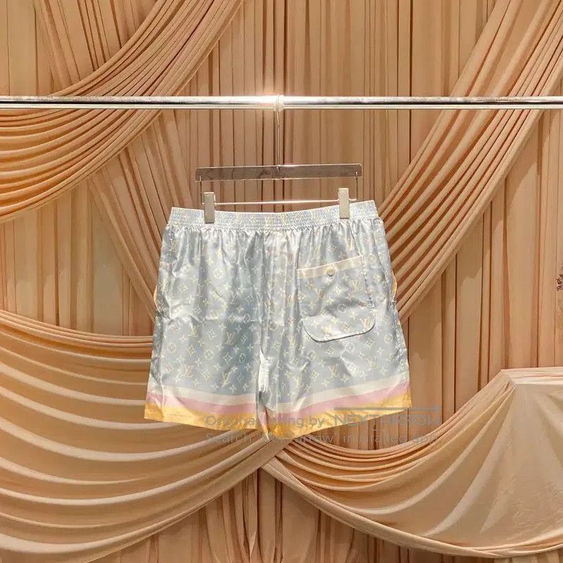 Other Louis Vuitton Colorblock Silk Women's Shorts . Size 37" - 2 Thumbnail