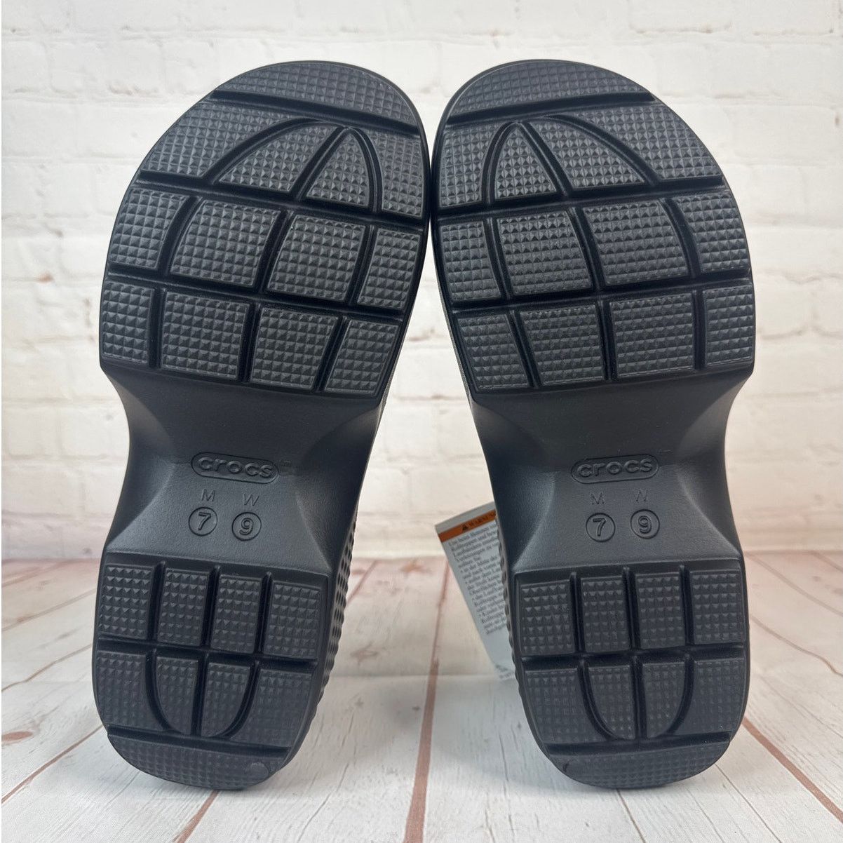Crocs Crocs Stomp Rosette Mary Jane Rose Platform Clog M 7/W 9 Size US 9 / IT 39 - 9 Thumbnail