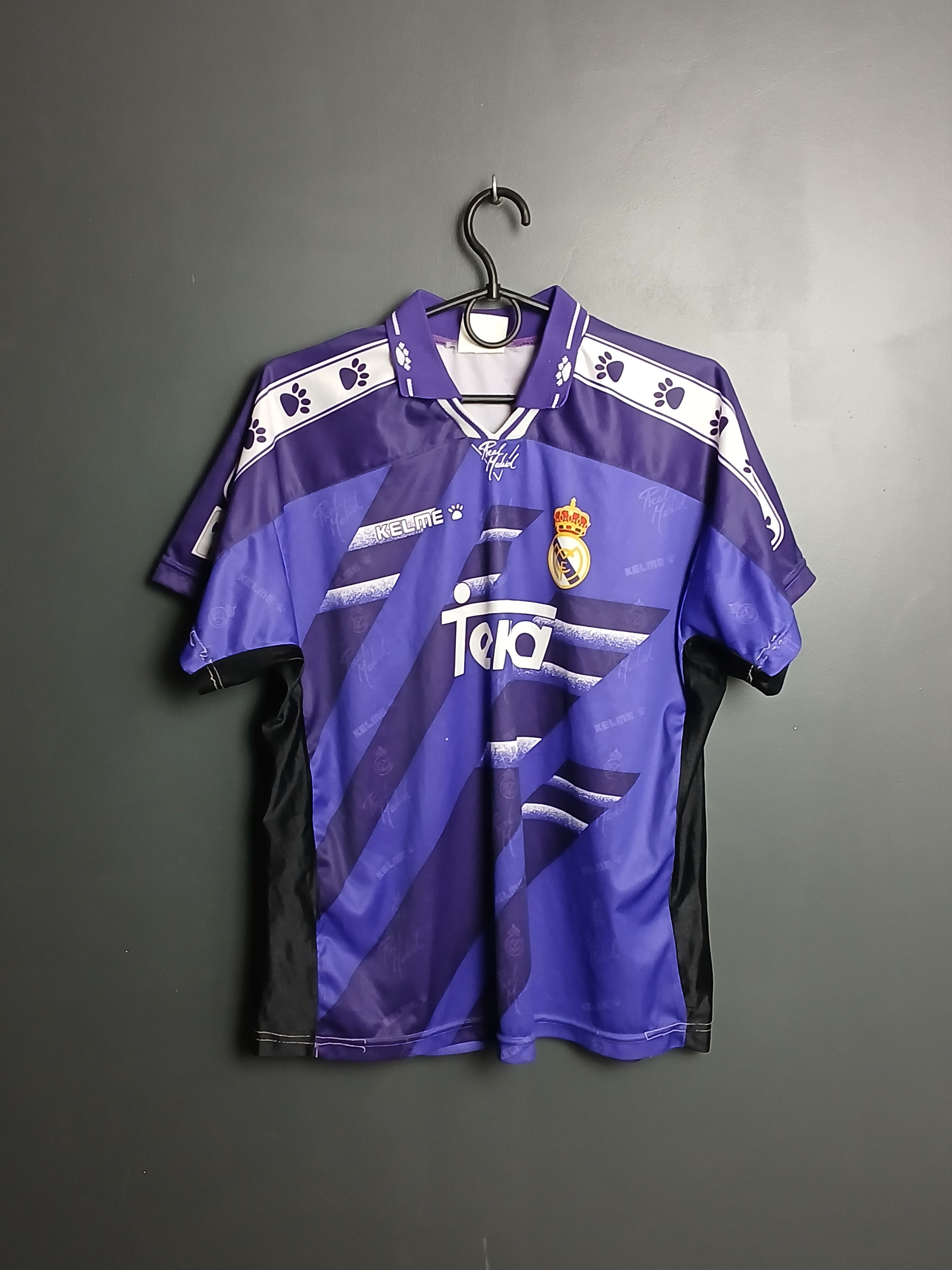 Real Madrid 1994/1996 Away Football Jersey T-Shirt