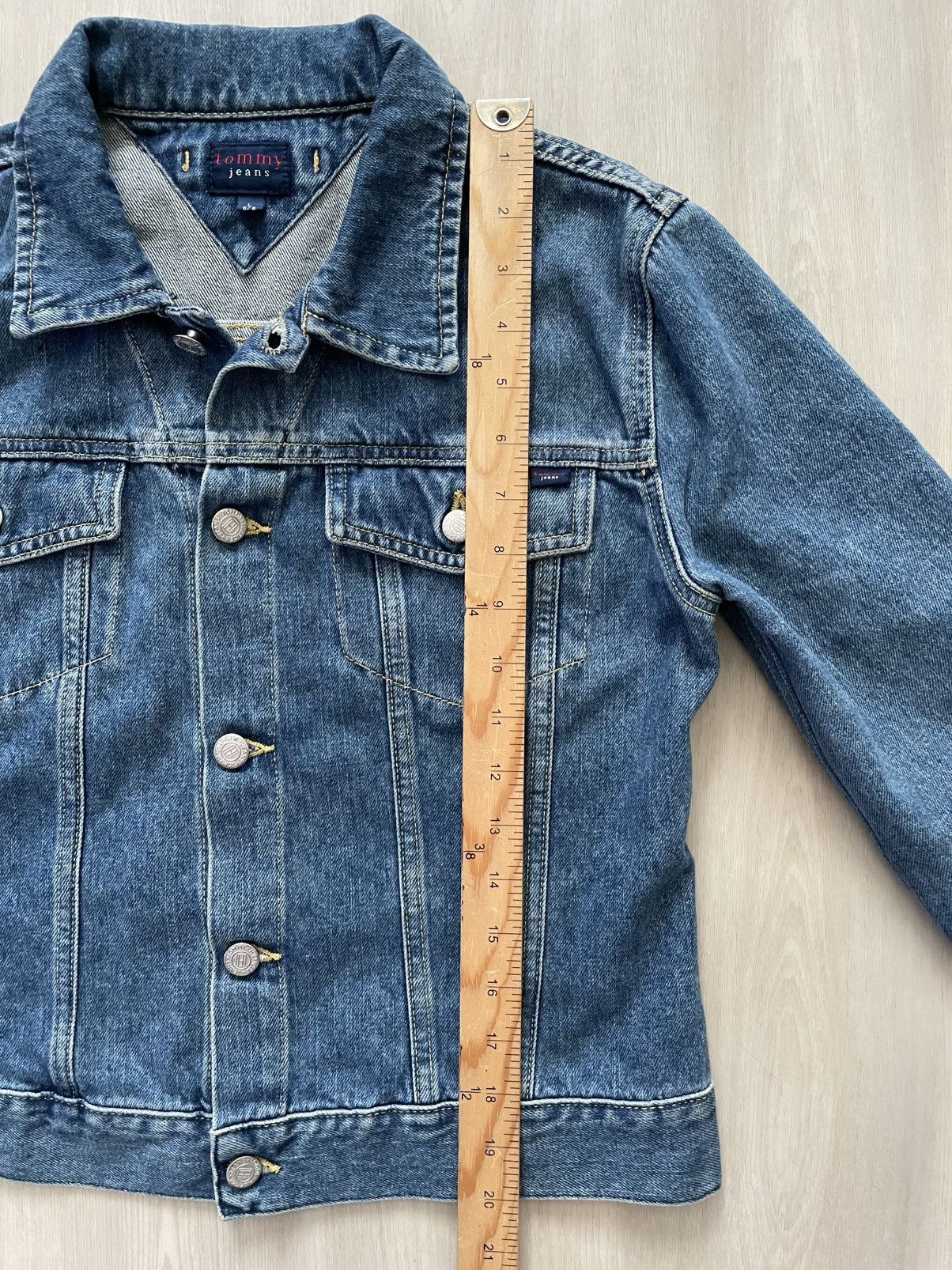 Tommy Hilfiger VTG Y2K Tommy Hilfiger Trucker Denim Jacket Sz L Size L / US 10 / IT 46 - 5 Thumbnail