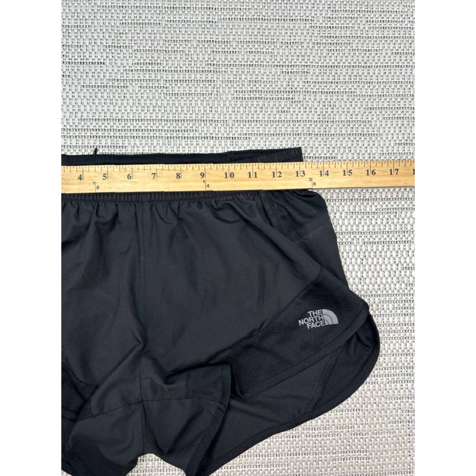 The North Face The North Face Athletic Shorts Womens Small Black Flashdry Drawstring Running Size 28" / US 6 / IT 42 - 4 Thumbnail