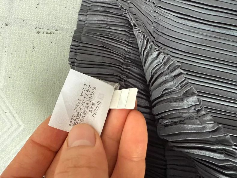Issey Miyake Issey Miyake size:2 Black pleated trousers Size 31" - 6 Thumbnail