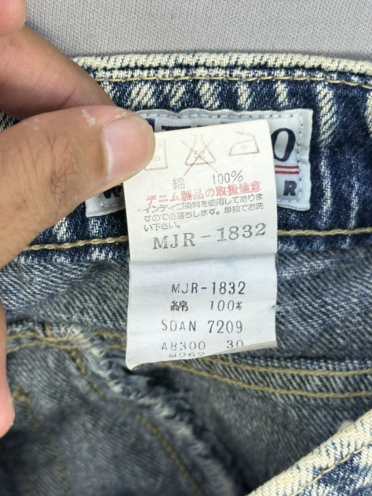 Wrangler Euro Wrangler Acid Wash Jeans Size US 30 / EU 46 - 13 Thumbnail