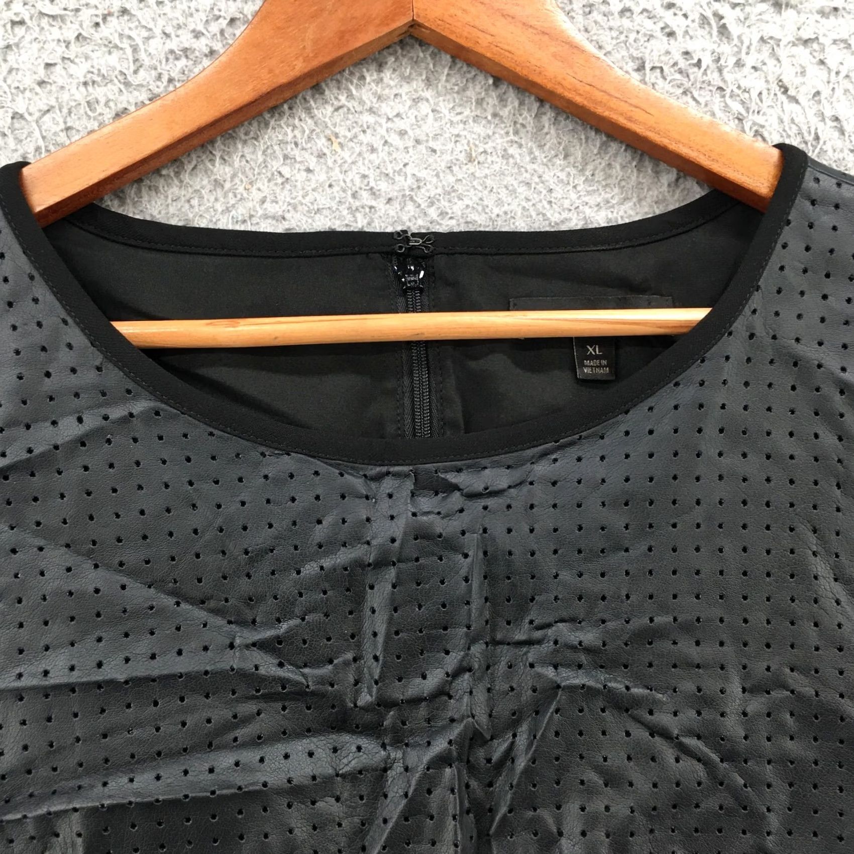 Banana Republic Banana Republic Tank Top Womens XL Black Mech Back Zip Sleeveless Round Neck Size XL / US 12-14 / IT 48-50 - 3 Thumbnail