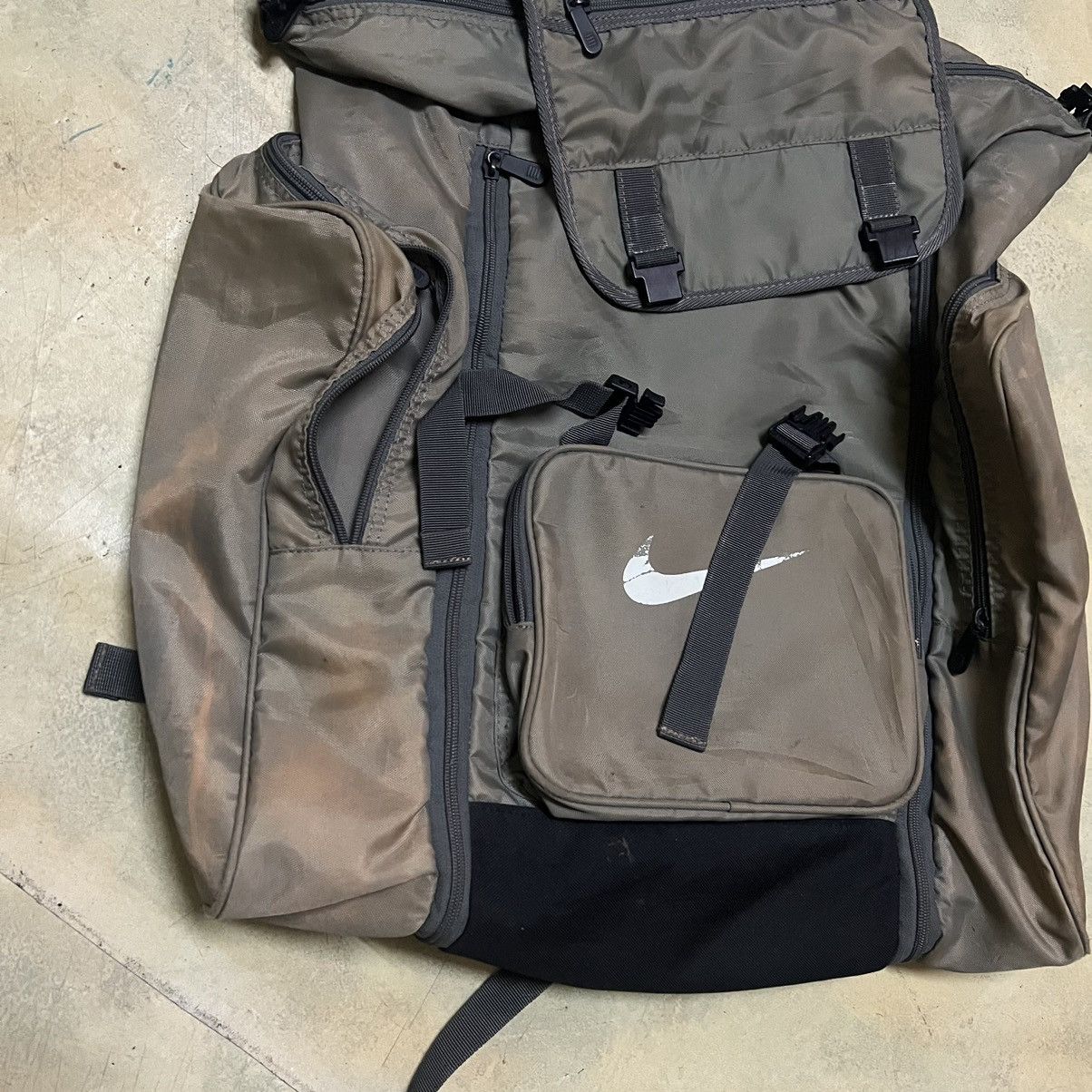 Nike Vintage Nike Backpack Size ONE SIZE - 12 Thumbnail