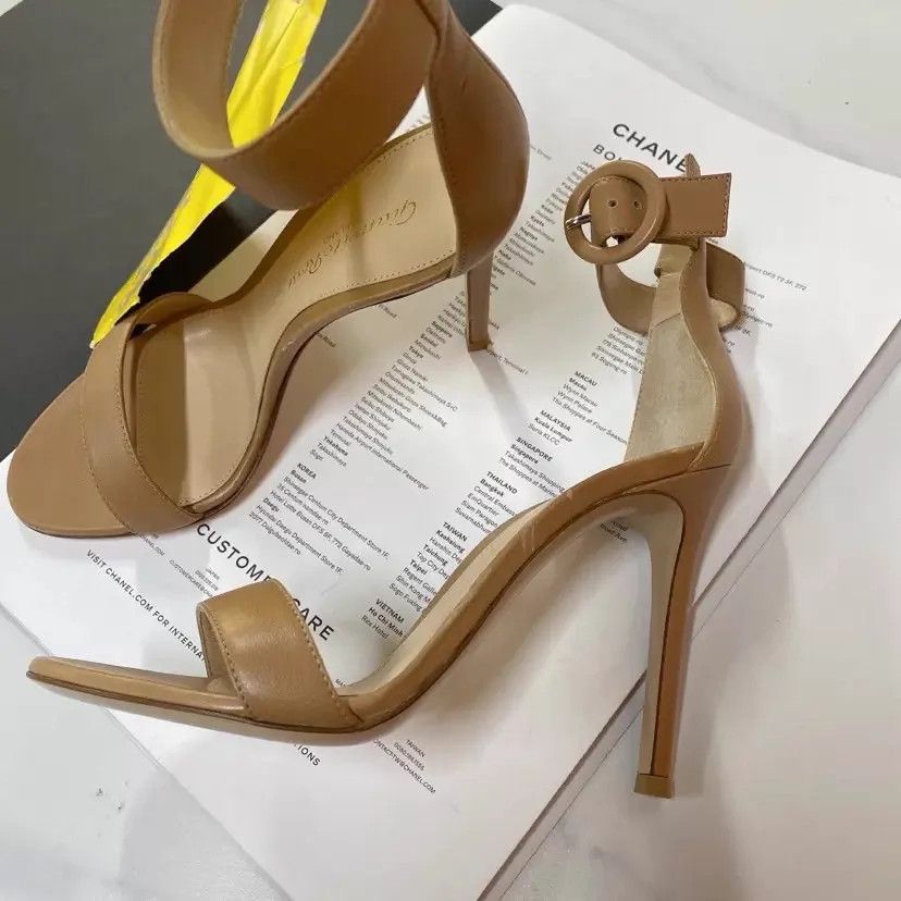 Gianvito Rossi Gianvito Rossi Women's Open Toe Sandal 35 (Used) Size US 4.5 / IT 34.5 - 2 Thumbnail