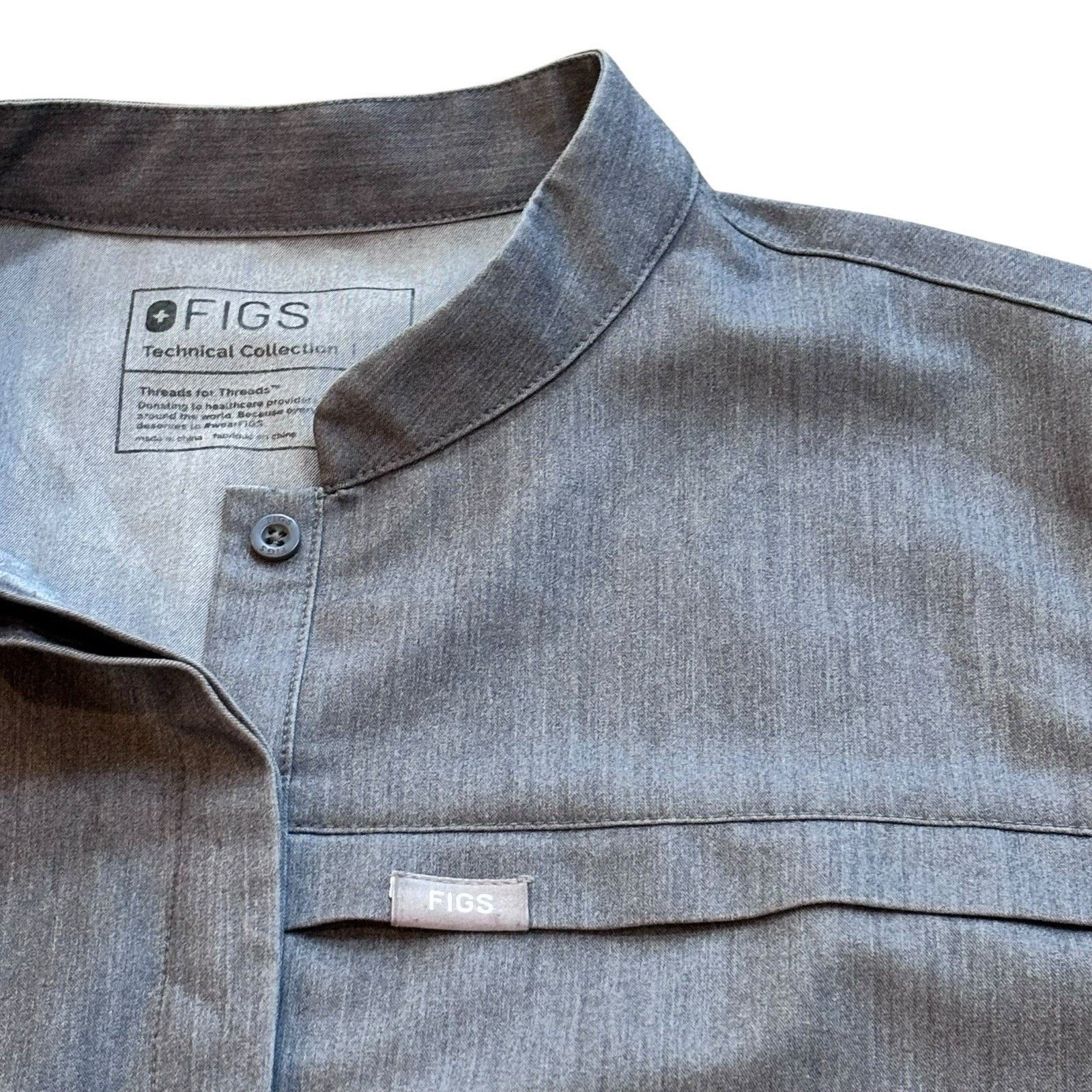Other Figs Top Full Button Covered Placket Grey Large W20SW1039 Size US L / EU 52-54 / 3 - 2 Thumbnail