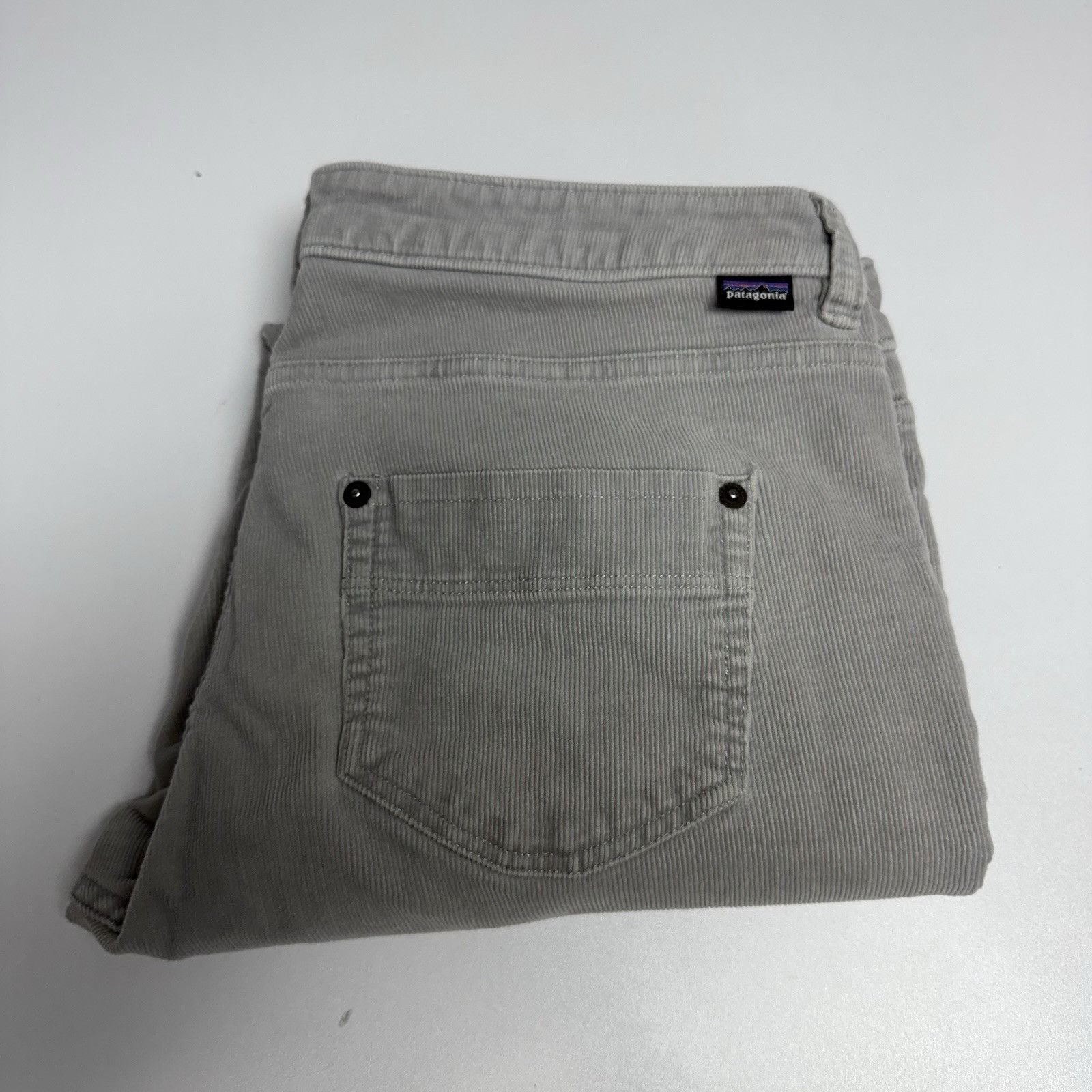 Patagonia Patagonia Womens Corduroy Pants 31 12 Gray Organic Cotton Size 34" / US 12 / IT 48 - 1 Thumbnail