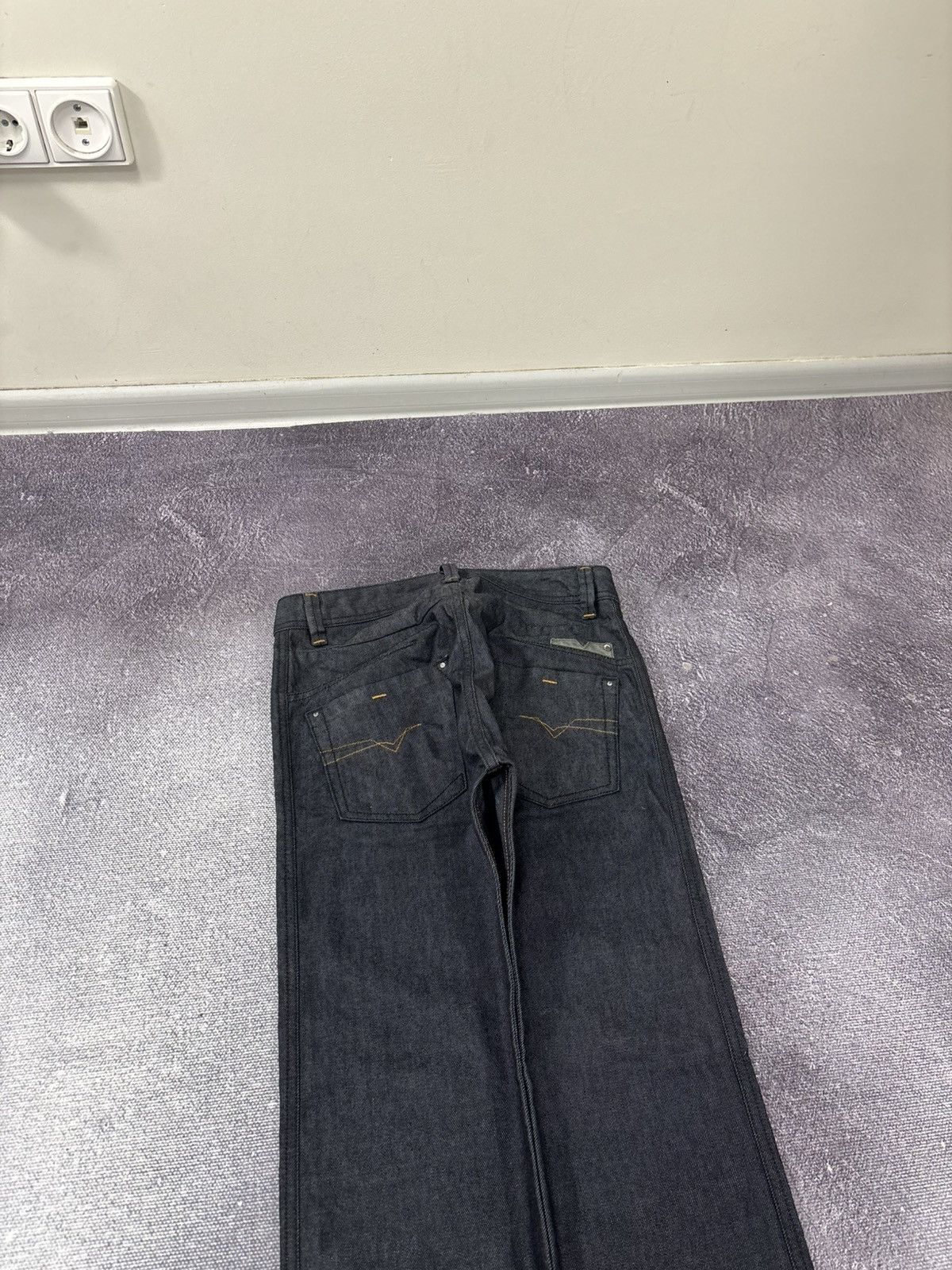Diesel Diesel Darron Regular Slim Tapered NWT Men’s Denim Jeans Size US 27 - 17 Thumbnail