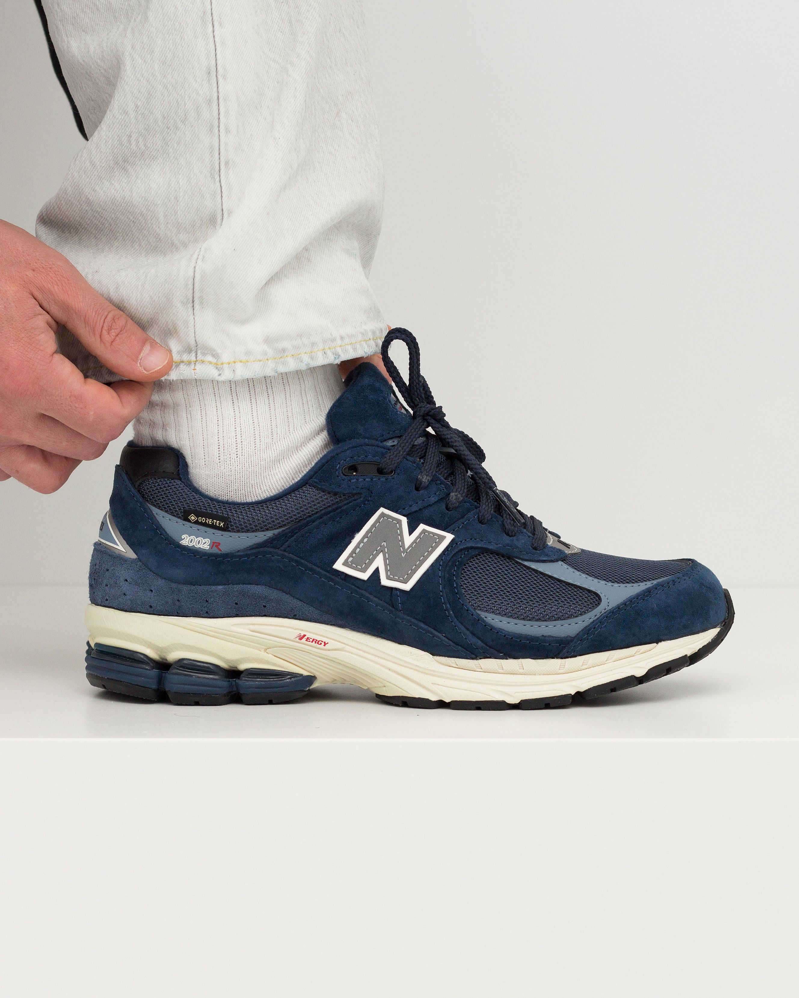 New Balance 2002r GoreTex Vintage Navy M2002RXF Size US 8.5 / EU 41-42 - 18 Thumbnail