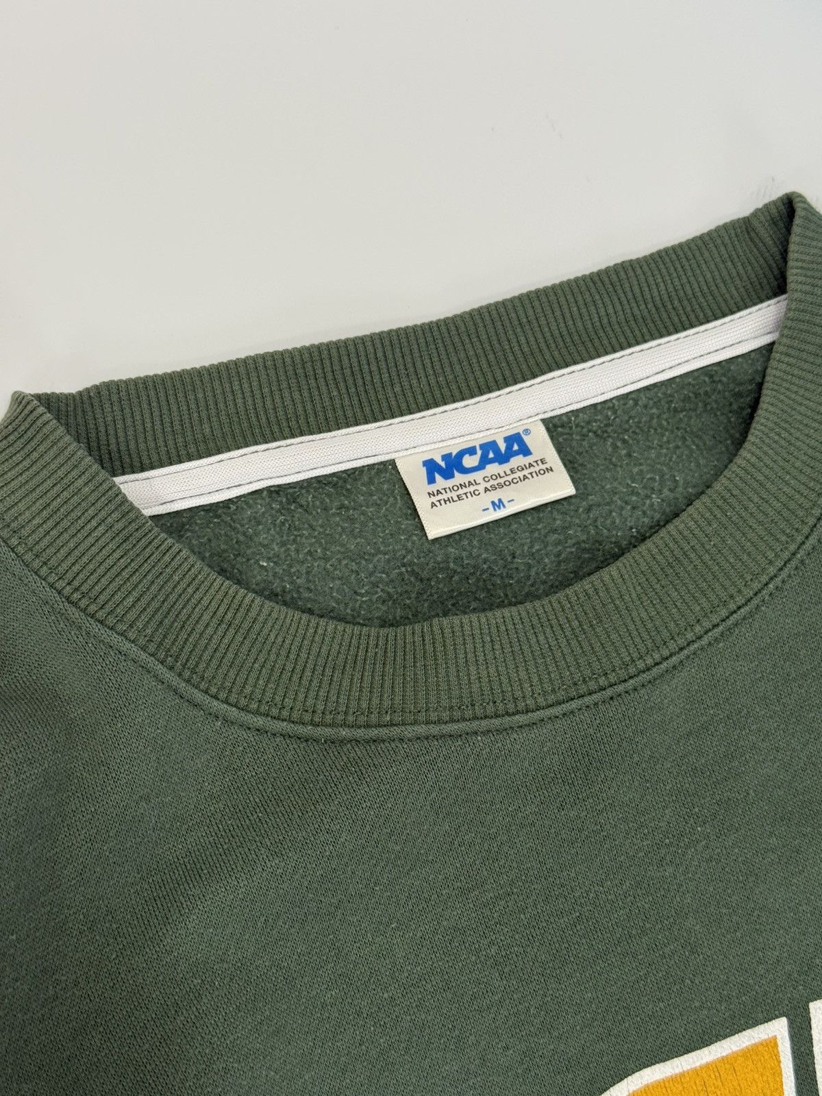 NCAA 🔥 Classic NCAA March Madness Graphic Sweat College Sports Size US M / EU 48-50 / 2 - 6 Thumbnail