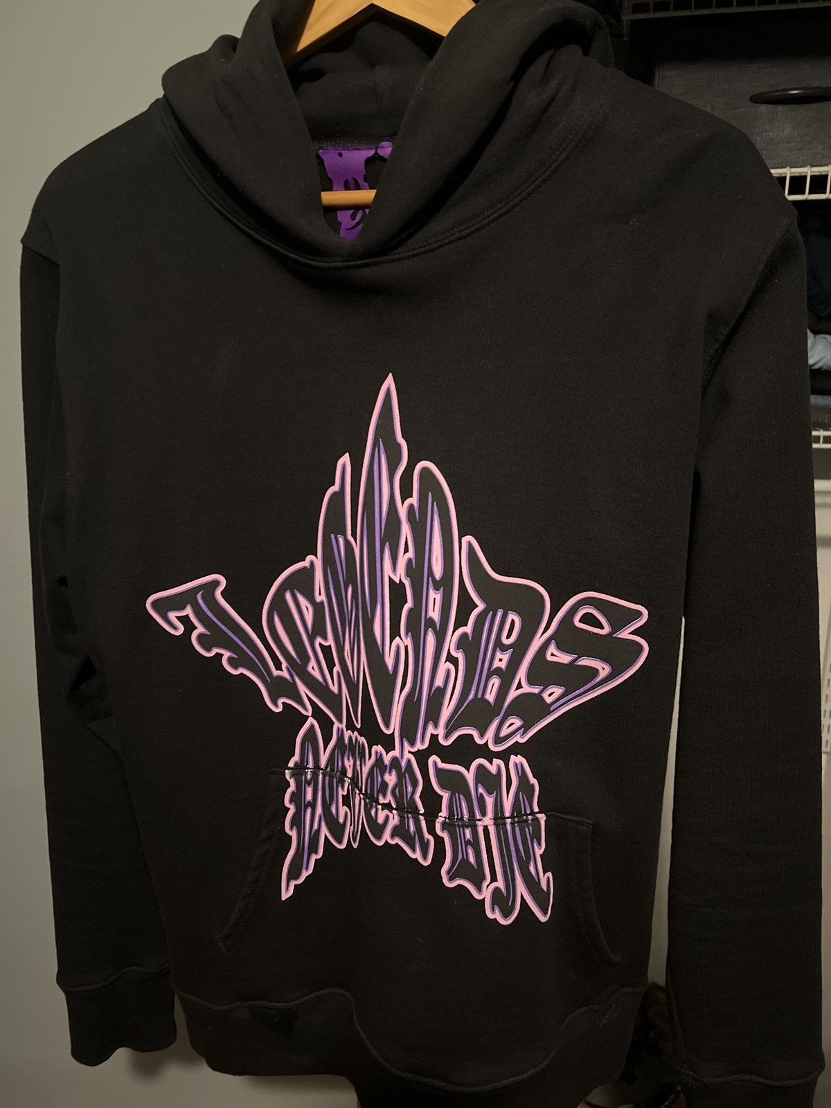 image of Vlone Men Juice World X Vlone Legend Hoodie in Black (Size Large)