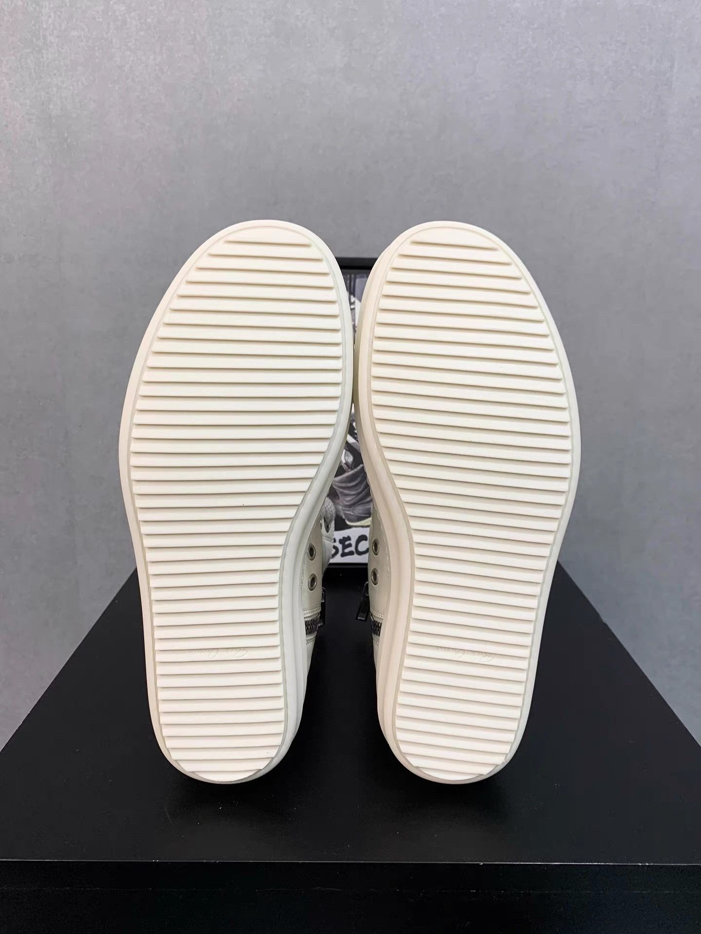 Rick Owens Rick Owens 24SS Mainline Thick Laces High Top Sneakers K34 Size US 5 / IT 35 - 8 Thumbnail