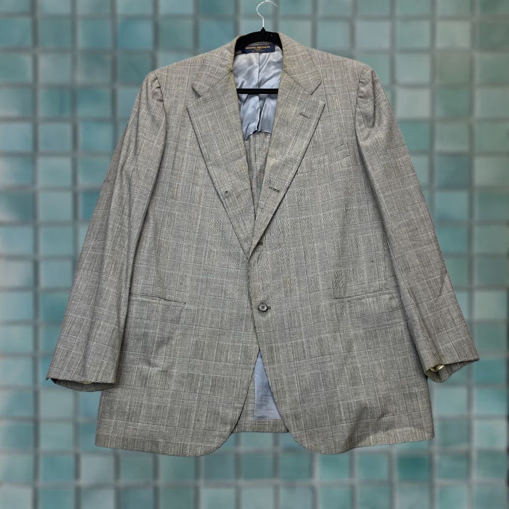 Brooks Brothers 2. The new title focuses on most important selling points and keywords: "Vintage Brooks Brothers Jacket", "Regular Gray", "45 Plaid", "Business Size US L / EU 52-54 / 3 - 1 Thumbnail