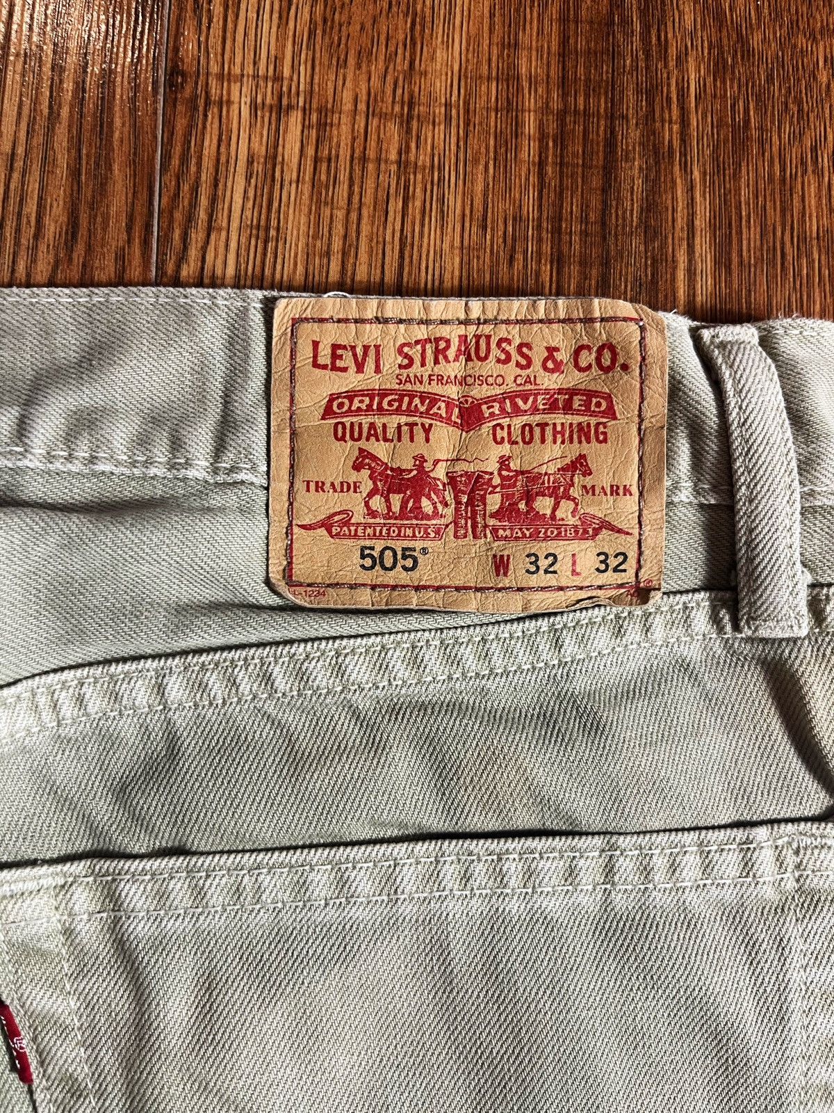 Levi's × Vintage Vintage Levi’s 505 Chino Pants Trousers Beige Size W32 L32 Size US 32 / EU 48 - 10 Thumbnail