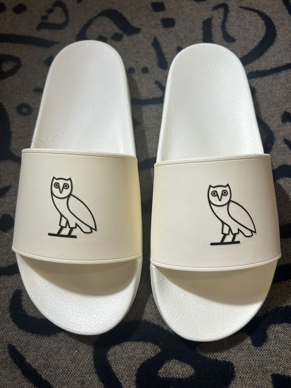 Drake 2021 Octobers Very Own Og Owl Cream Slide Size US 9 / EU 42 - 1 Thumbnail