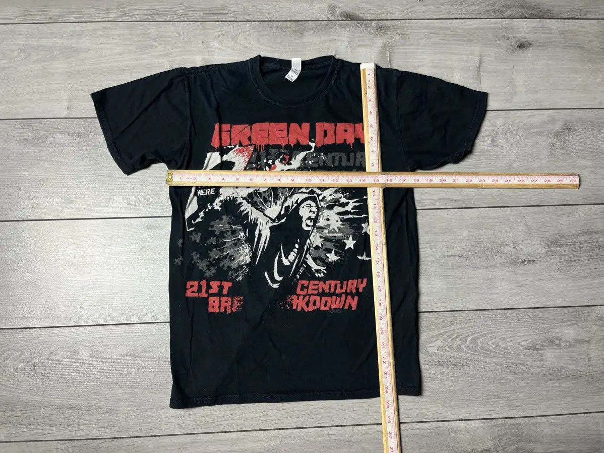 Band Tees Green day Tshirt century rock band size Medium Size US M / EU 48-50 / 2 - 6 Thumbnail