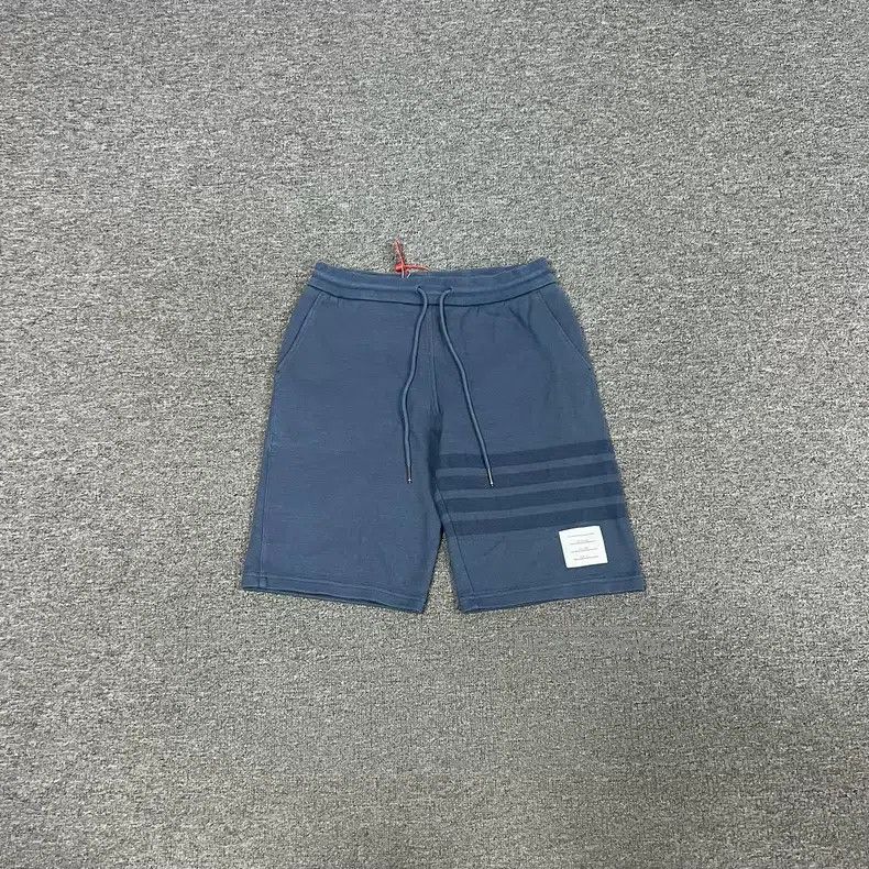 Thom Browne Thom Browne size 0 Shorts Size US 30 / EU 46 - 1 Thumbnail
