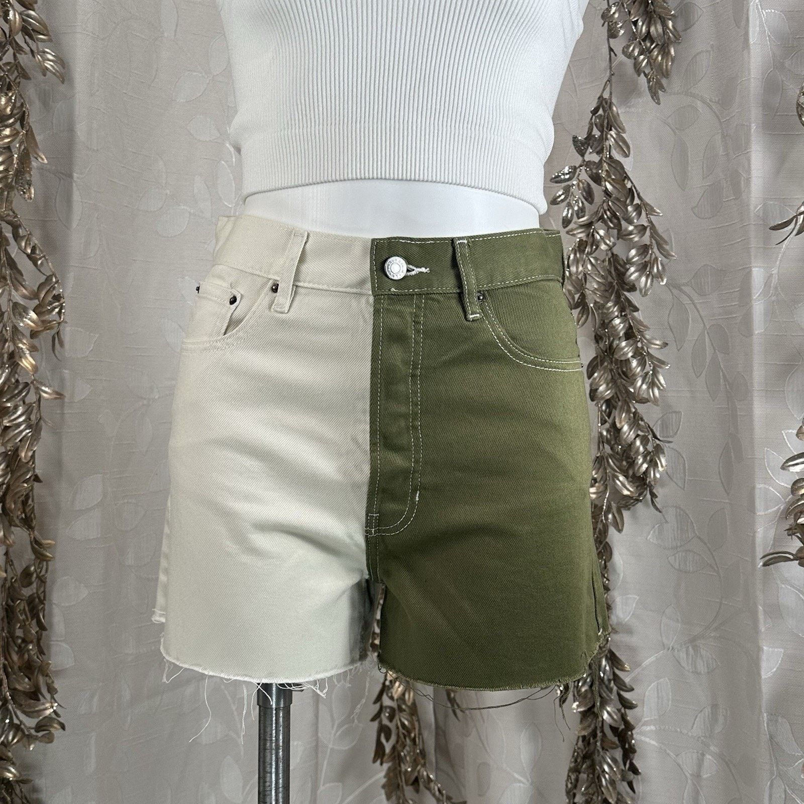 Pacsun PacSun Women’s Size 27 Colorblock Olive & Cream Size 22" - 1 Thumbnail