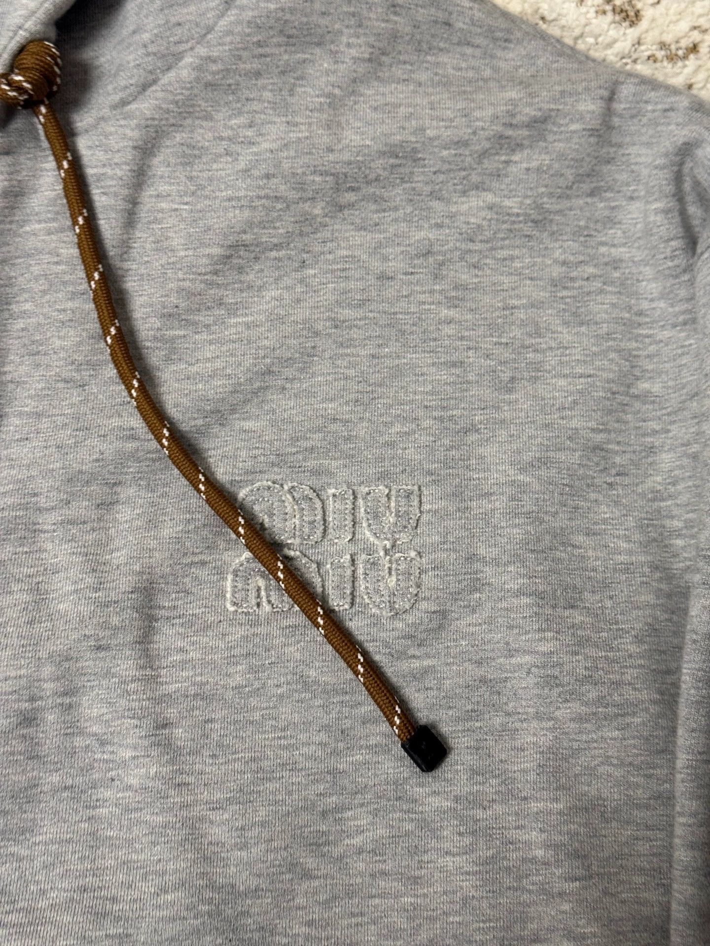 Miu Miu MIU MIU Gray Sweatshirt XS & Shorts 38 Set New Size XS / US 0-2 / IT 36-38 - 2 Thumbnail