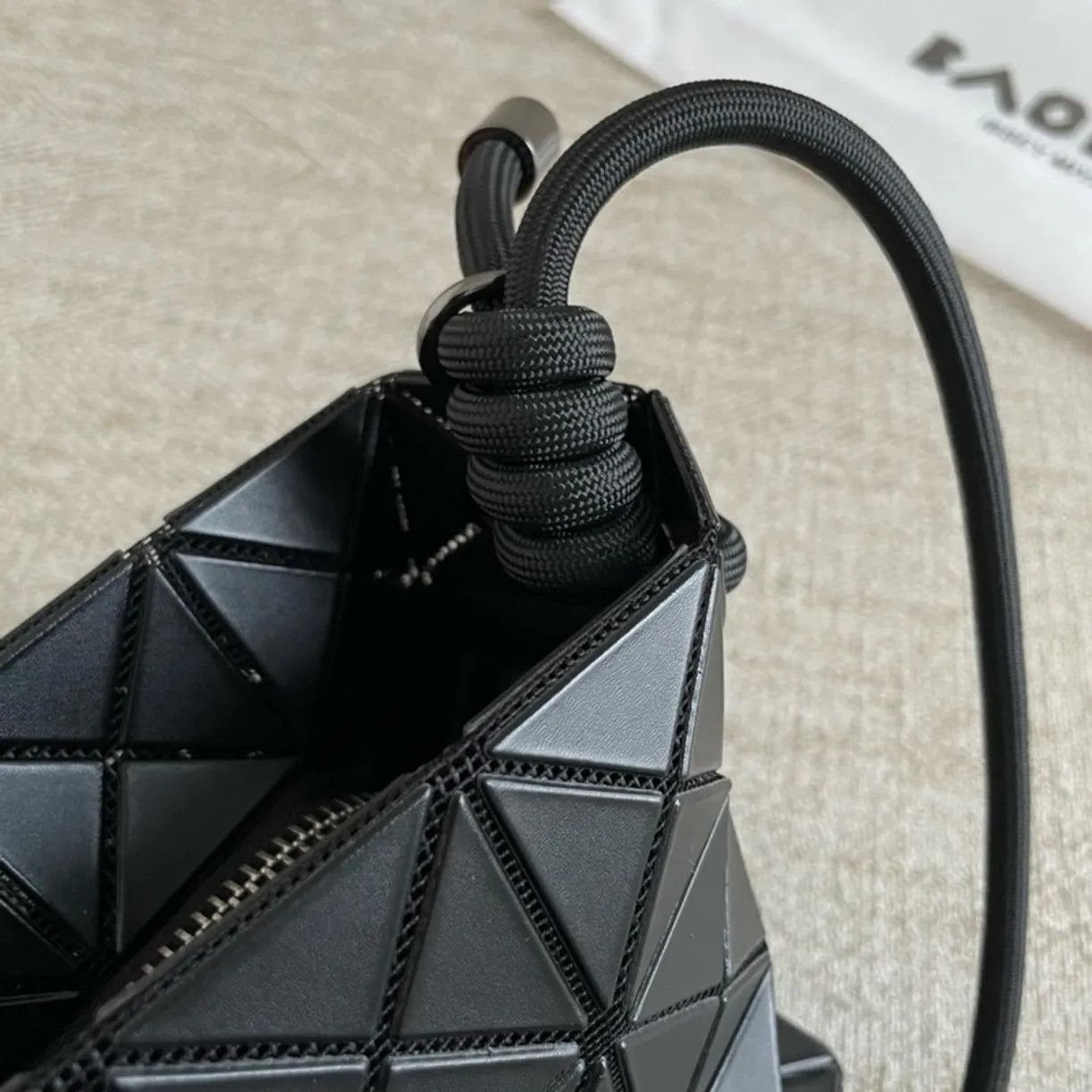 Issey Miyake Issey Miyake Bao Bao Geometric Panel Shoulder Bag Size ONE SIZE - 9 Thumbnail