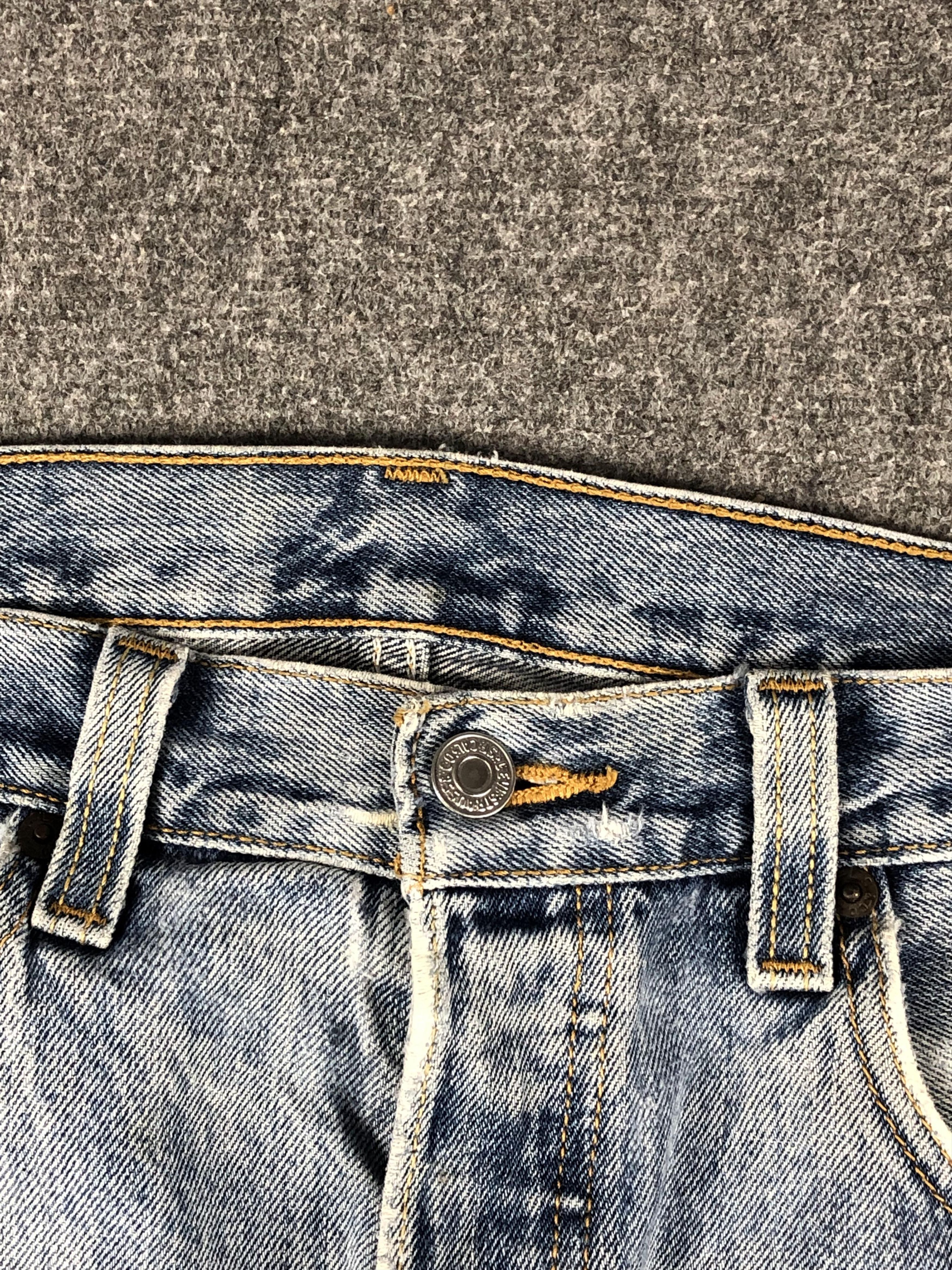 Levi's × Vintage Vintage Cropped Levis 501 Faded Blue Jeans DP2235 Size US 33 - 8 Thumbnail