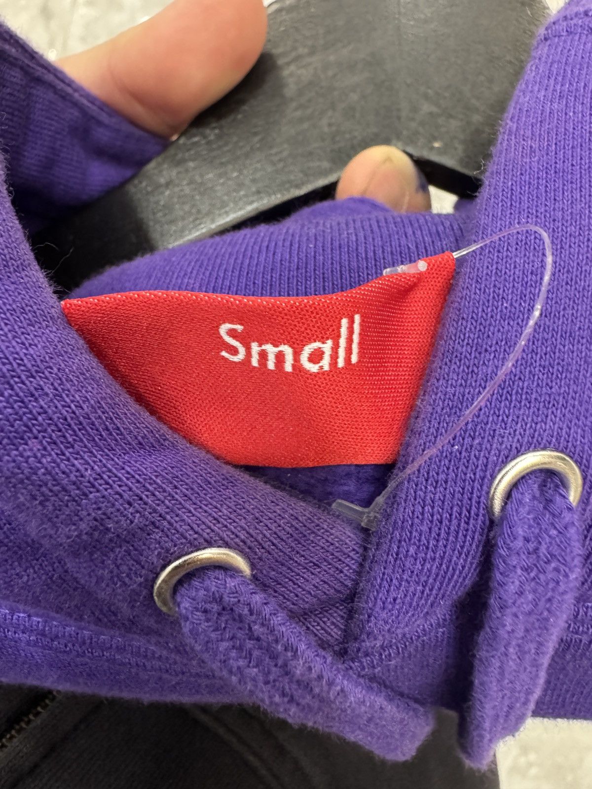 Supreme Supreme Purple Logo Hoodie Size US S / EU 44-46 / 1 - 9 Thumbnail