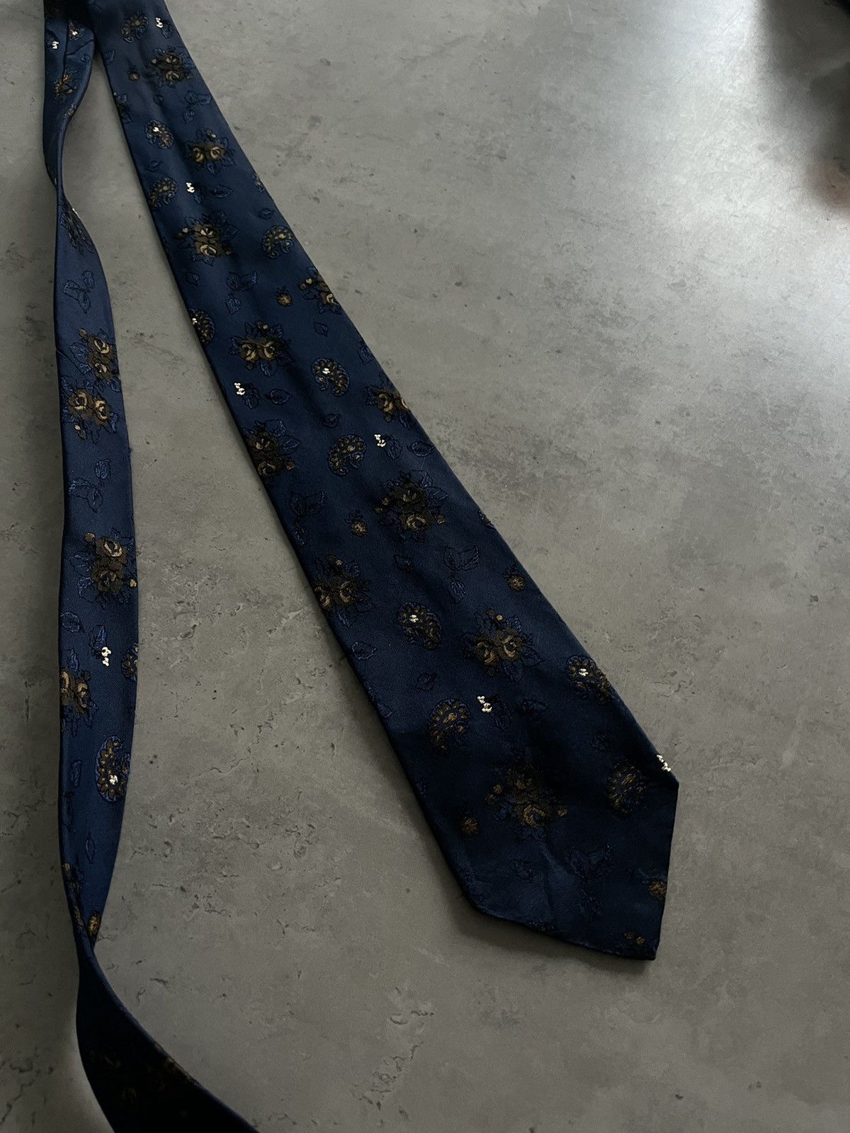 Hugo × Hugo Boss Vintage Hugo Boss Made in Italy 100% Silk Size ONE SIZE - 5 Thumbnail