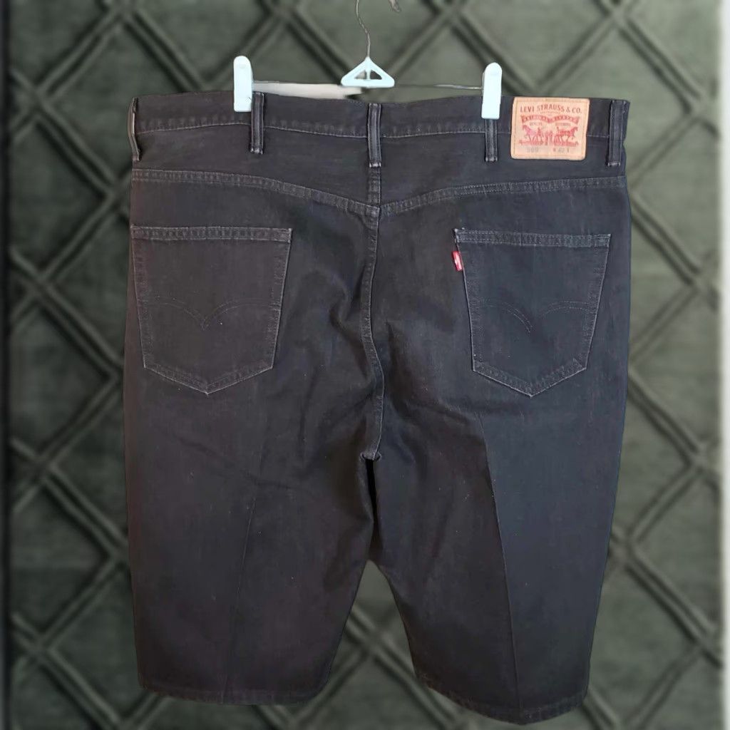 Levi's VINTAGE Levi's 569 Mens Denim Shorts Bermuda Black 42 Loose Straight 2000s Y2K Casual Mens Size US 42 / EU 58 - 1 Thumbnail