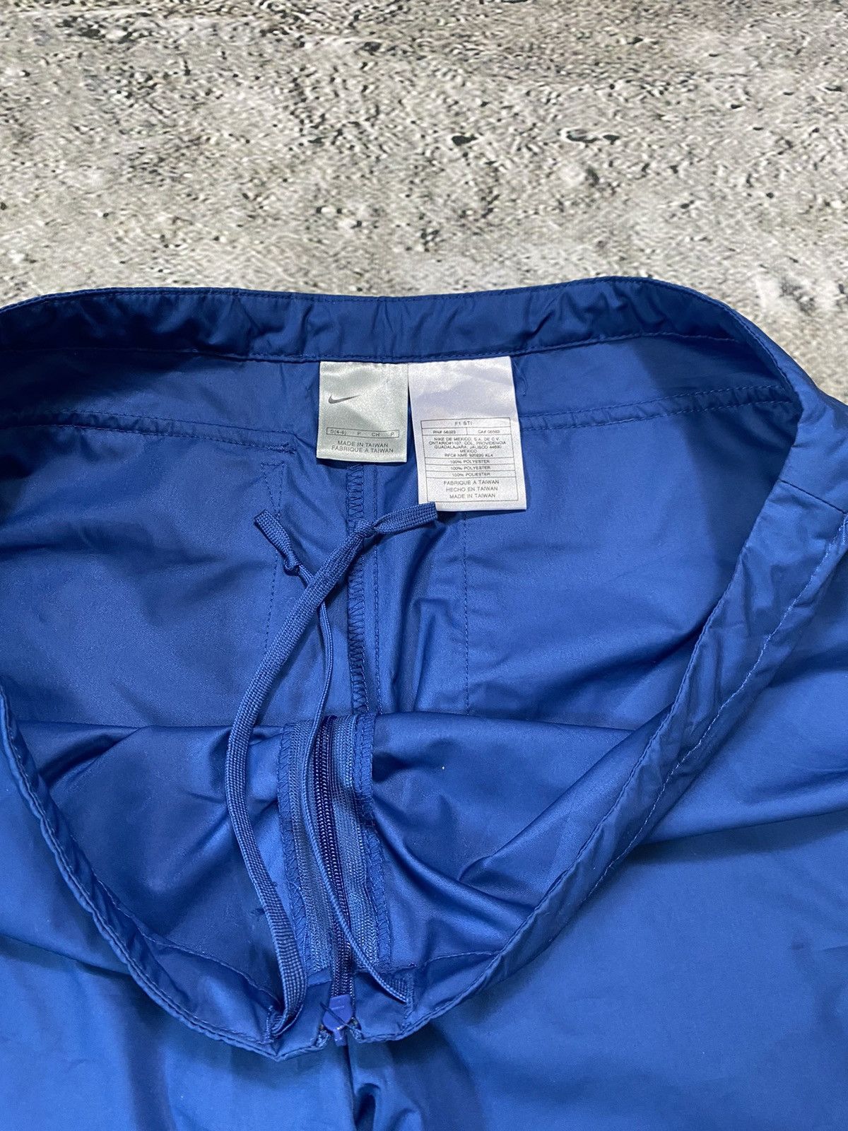 Nike Nike TN vintage blue track pants 2000s nylon Size US 30 / EU 46 - 4 Thumbnail