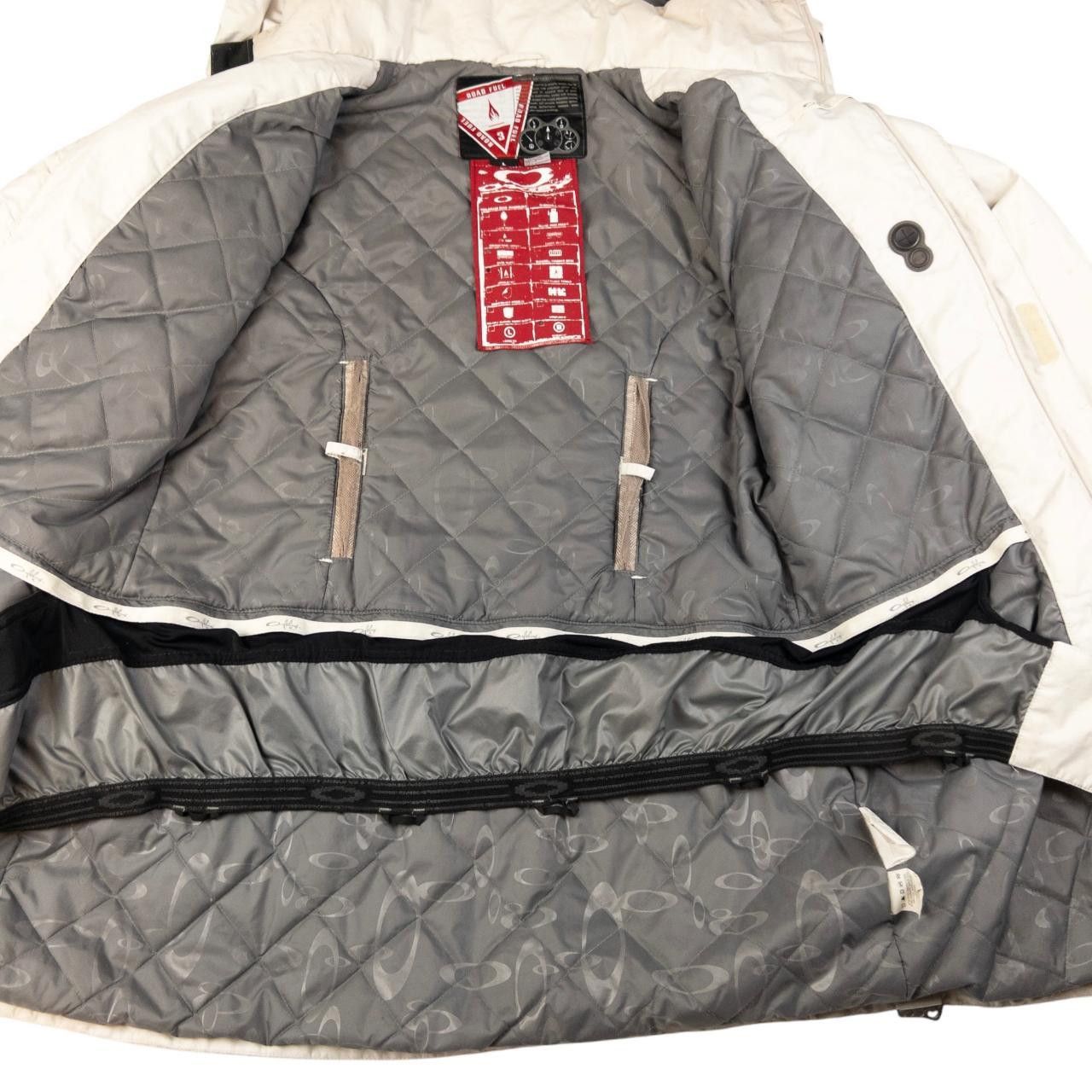 Oakley Vintage Oakley Zip Up Snowboarding Jacket Women's Size L Size L / US 10 / IT 46 - 4 Thumbnail