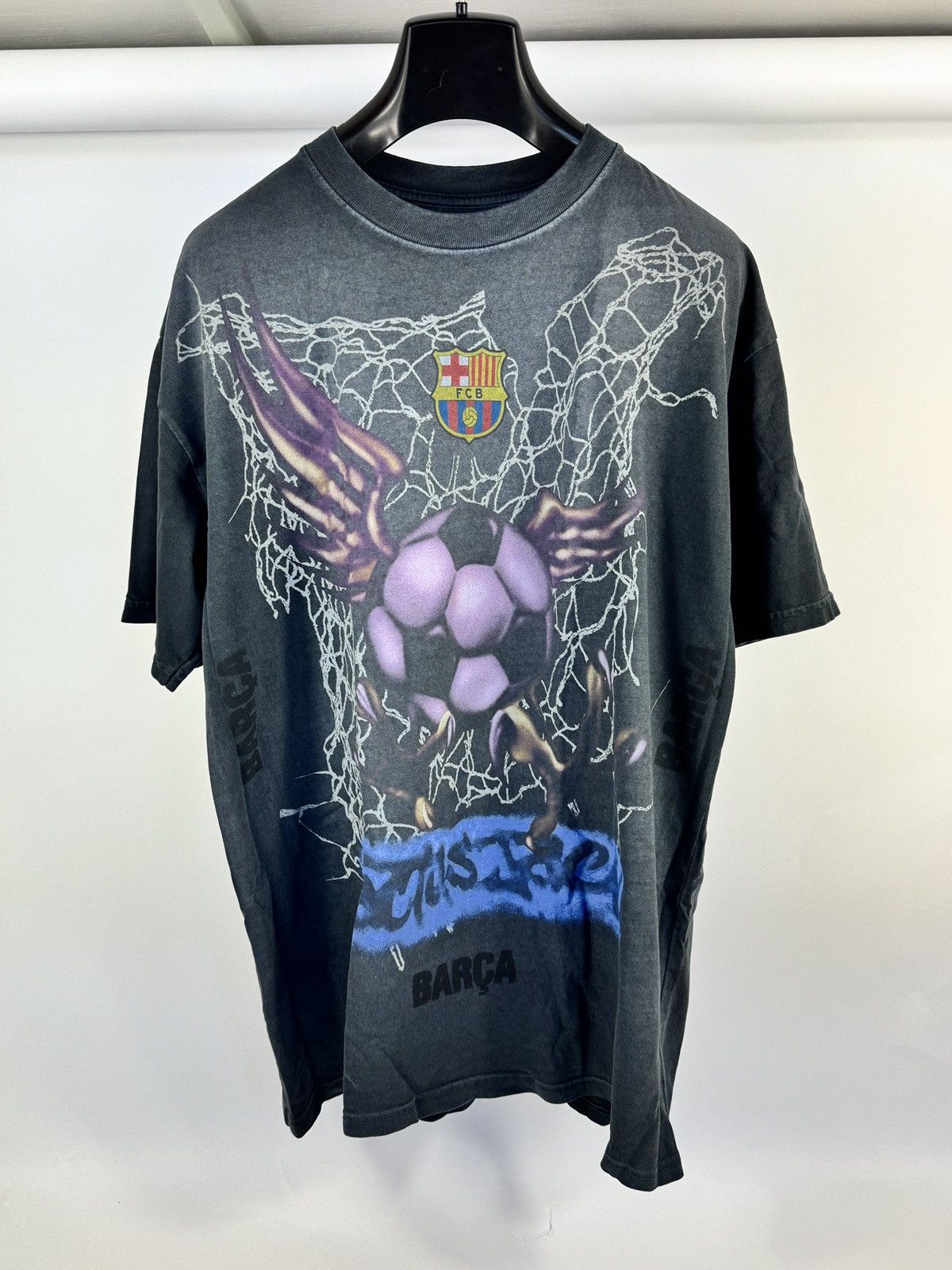 Travis Scott CJ X FCB WASHED SPRAY LOGO T-SHIRT Size US L / EU 52-54 / 3 - 1 Thumbnail