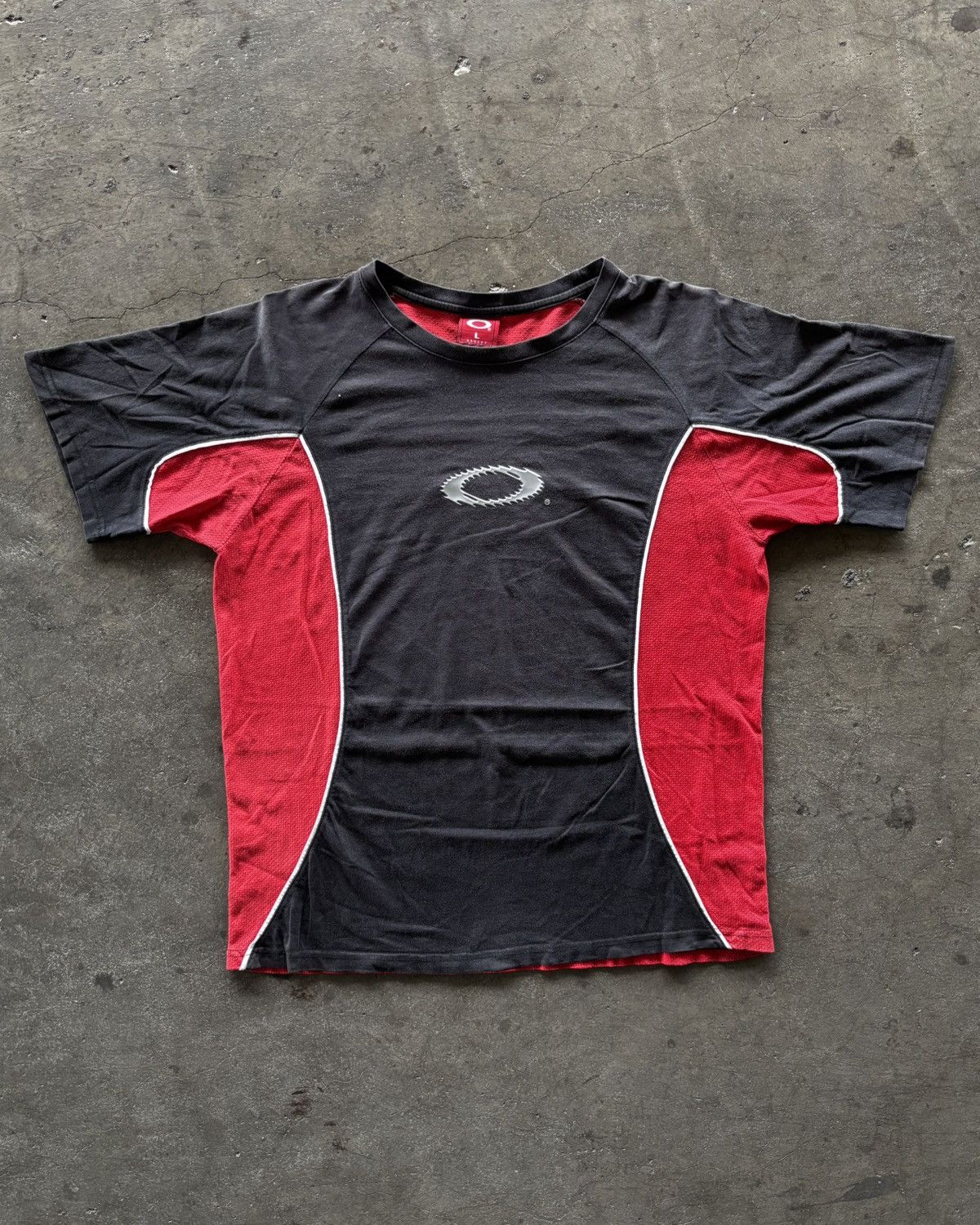 Oakley 🔥RARE🔥Oakley Rubber Logo Jersey Shirt Size US L / EU 52-54 / 3 - 2 Thumbnail