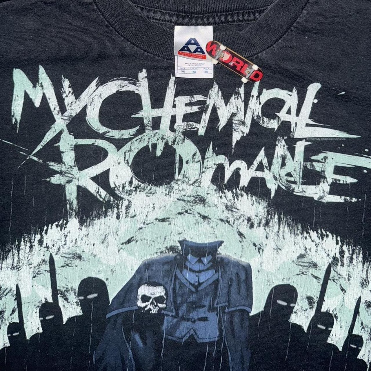Vintage Vintage My Chemical Romance Decapitated Gothic Emo Band Tee Size US M / EU 48-50 / 2 - 5 Thumbnail