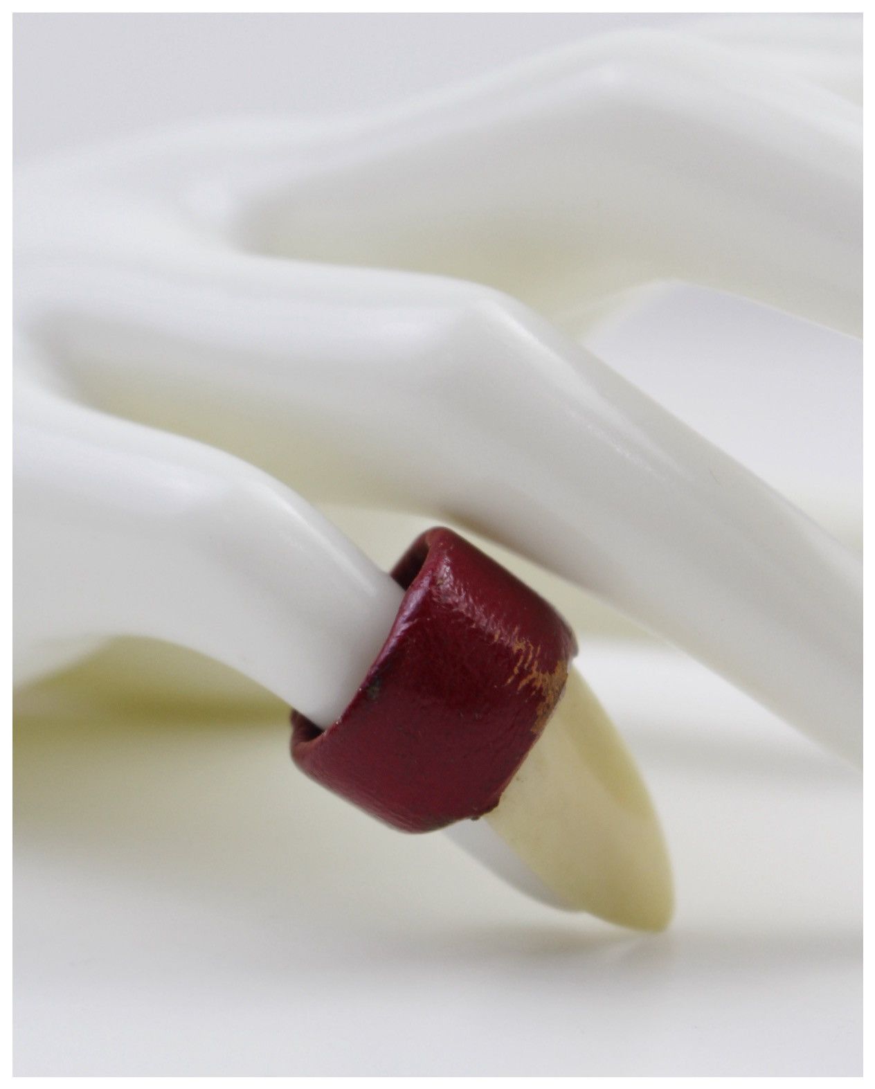 If Six Was Nine 2000S JAPANESE MADE BLOOD CLAW LEATHER NAIL RING Size ONE SIZE - 2 Thumbnail
