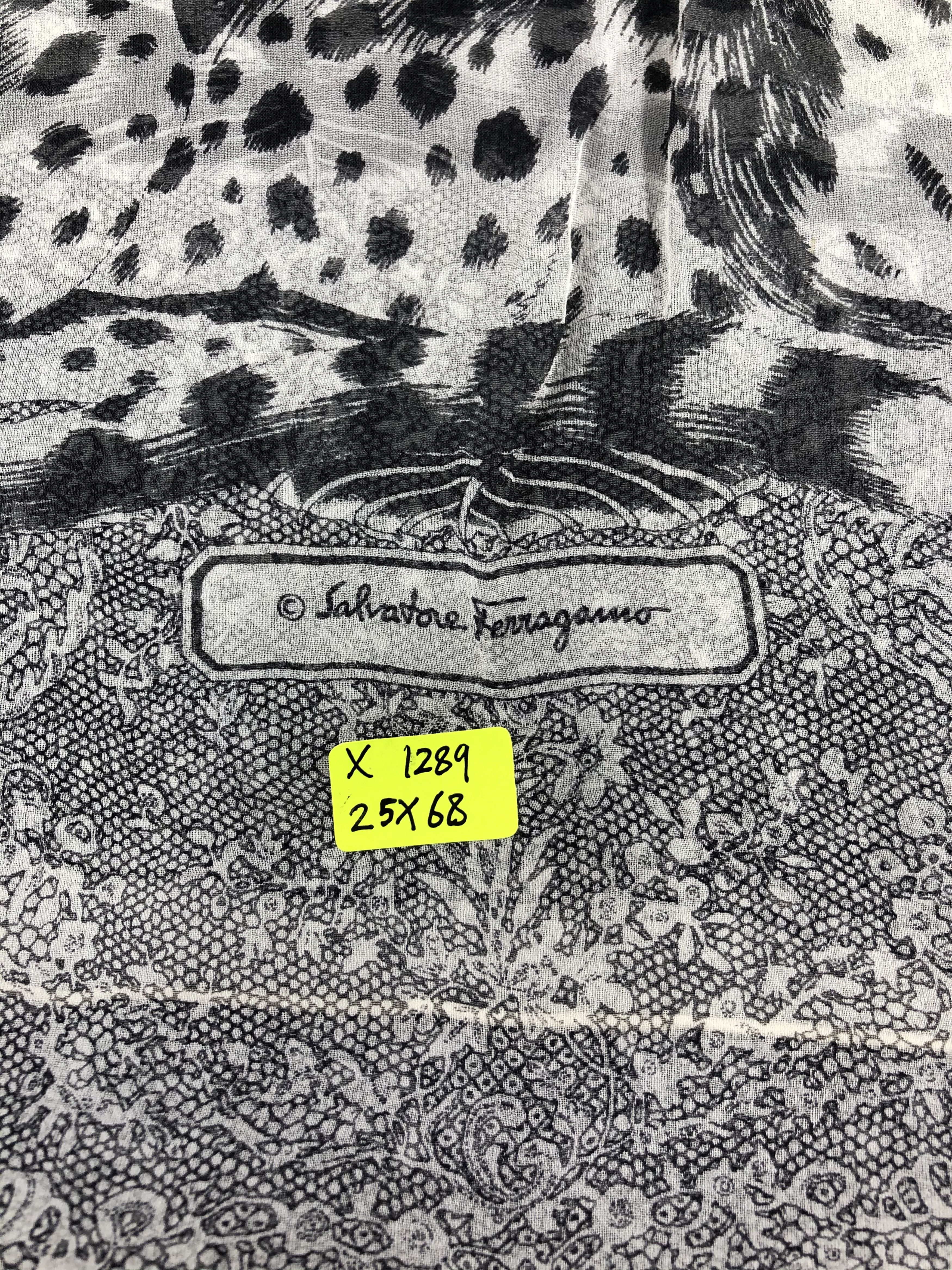 Vintage Vintage Salvatore Ferragamo Silk Scarf Size ONE SIZE - 6 Thumbnail