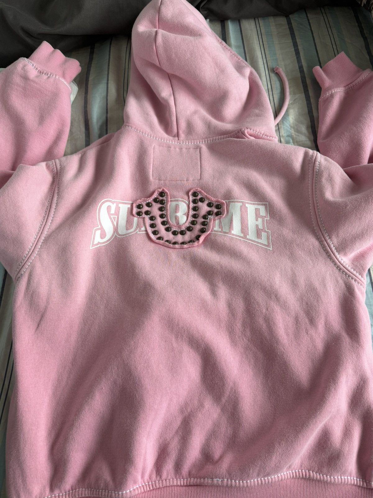 Supreme × True Religion Pink supreme x true religion hoodie Size US S / EU 44-46 / 1 - 3 Thumbnail