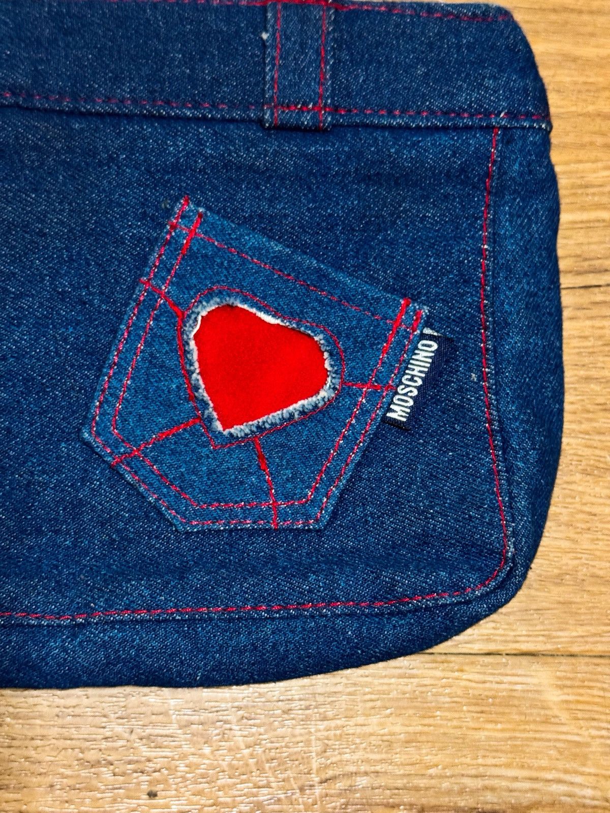 Moschino Vintage Moschino Jeans Heart Motif Crossbody Denim Bag Size ONE SIZE - 3 Thumbnail