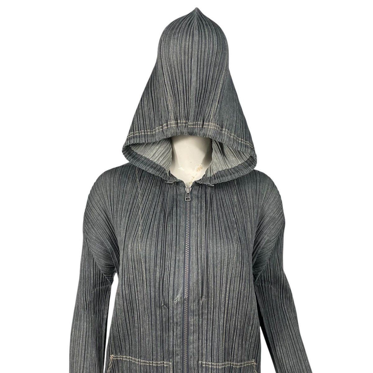 Pleats Please Issey Miyake Pleats Please Issey Miyake Hooded Zipper Jacket Size M / US 6-8 / IT 42-44 - 3 Thumbnail