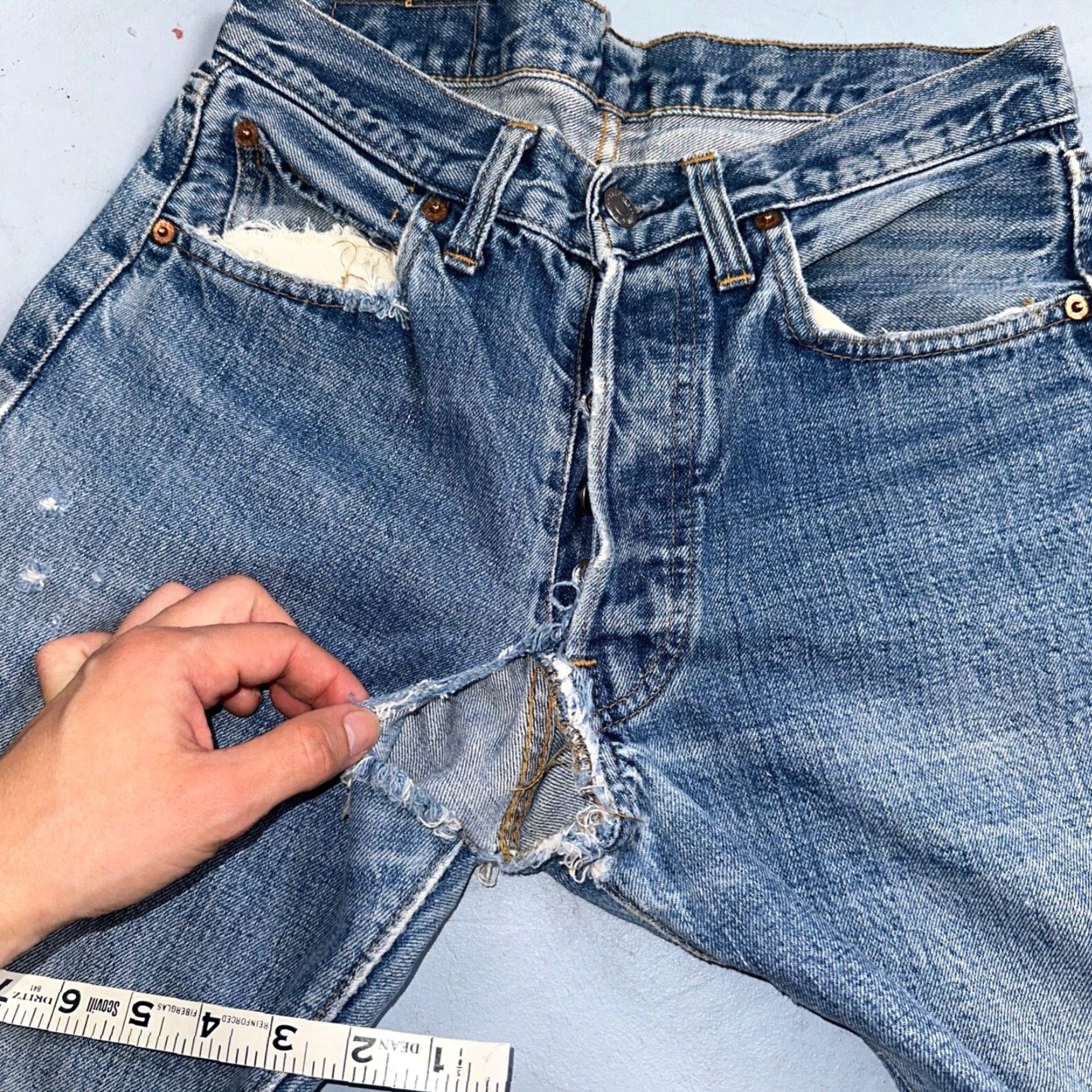 Levi's VINTAGE Levi's 501 XX Jeans 70s Redline Selvedge VTG 30x34 34 Inseam Blue Denim Distressed Button Fly Straight Mens Size US 30 / EU 46 - 7 Thumbnail
